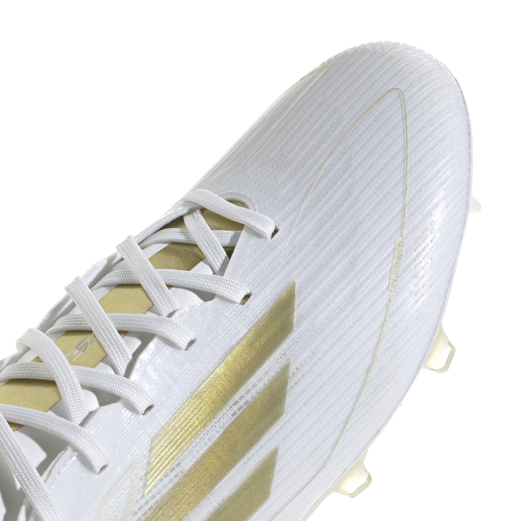 product/a/d/adidas_ie0598_8_footwear_photography_detail_view_2_white.jpg
