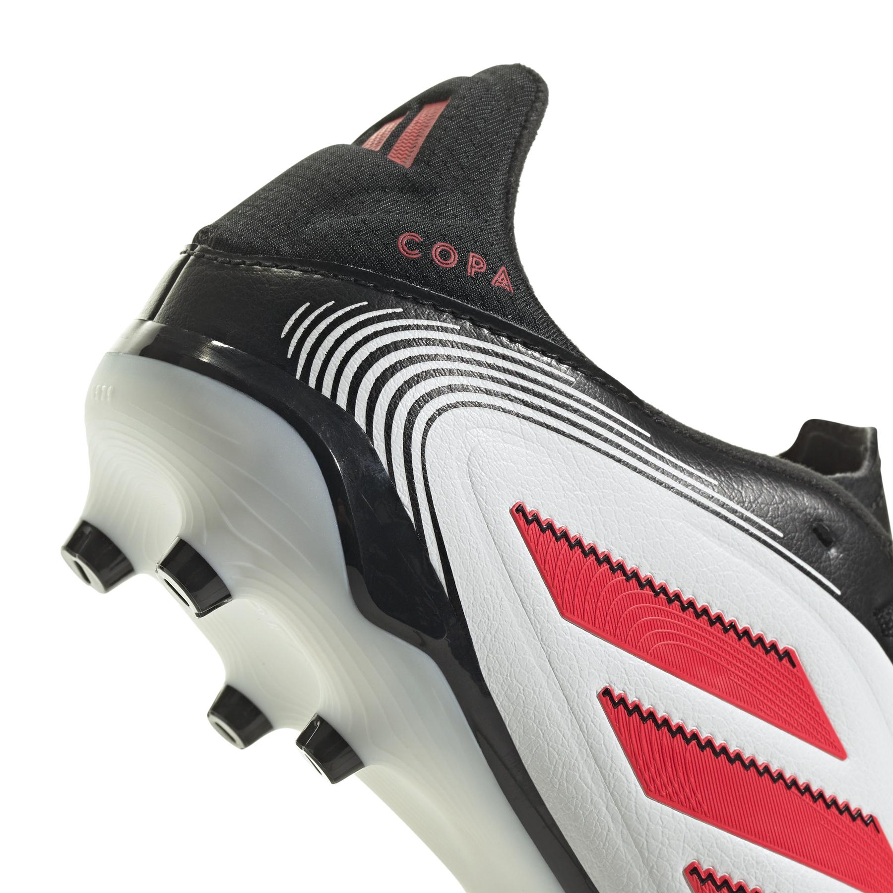 product/a/d/adidas_ie1192_ftwwht-lucred-cblack_7.jpg