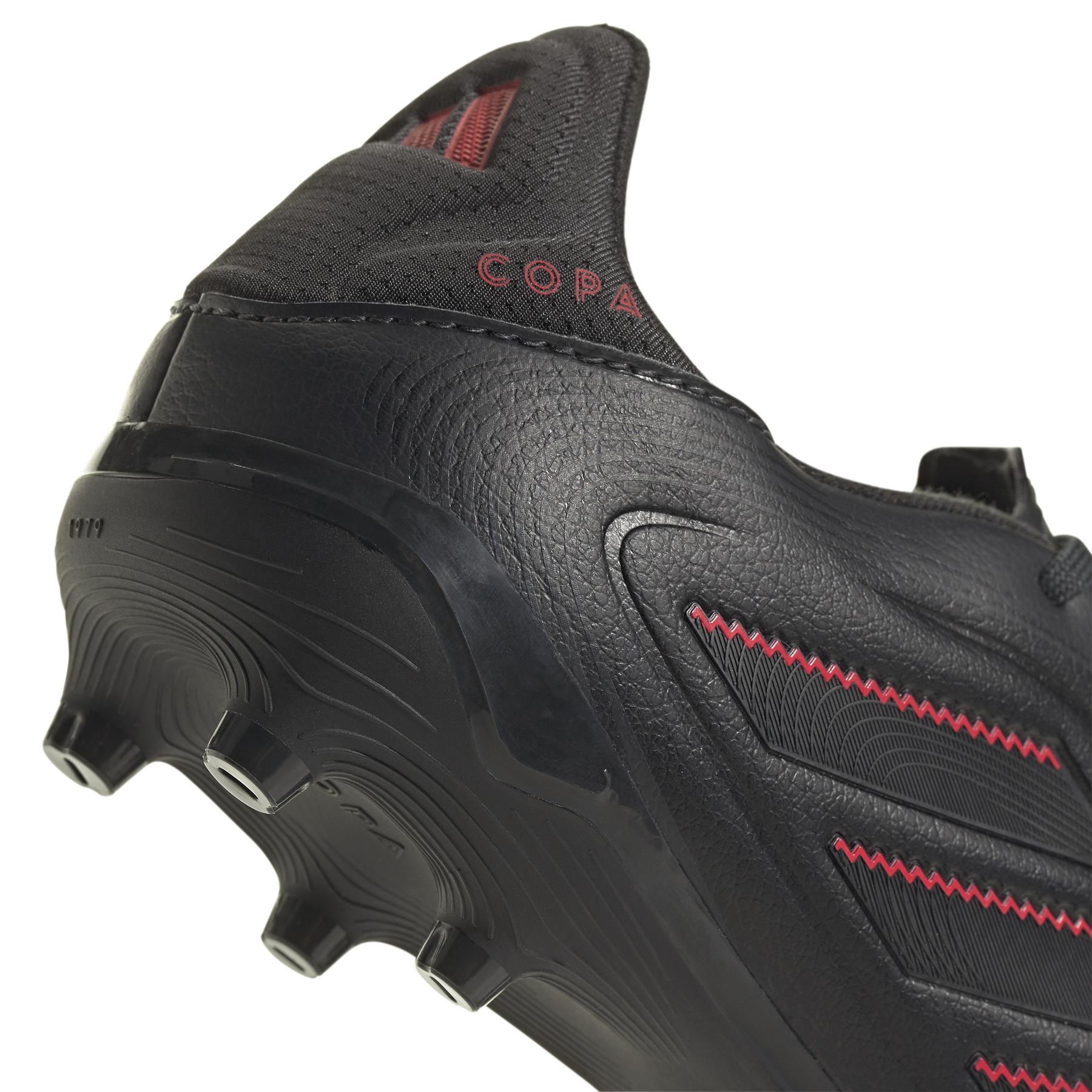 product/a/d/adidas_ie1193_cblack-carbon-lucred_8.jpg