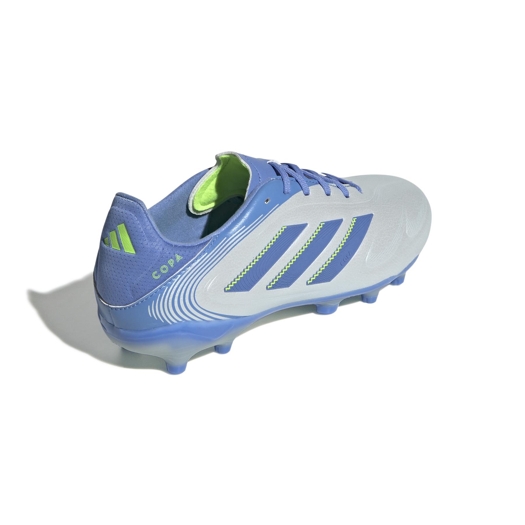 product/a/d/adidas_ie1195_6_footwear_photography_back_lateral_top_view_white.jpg