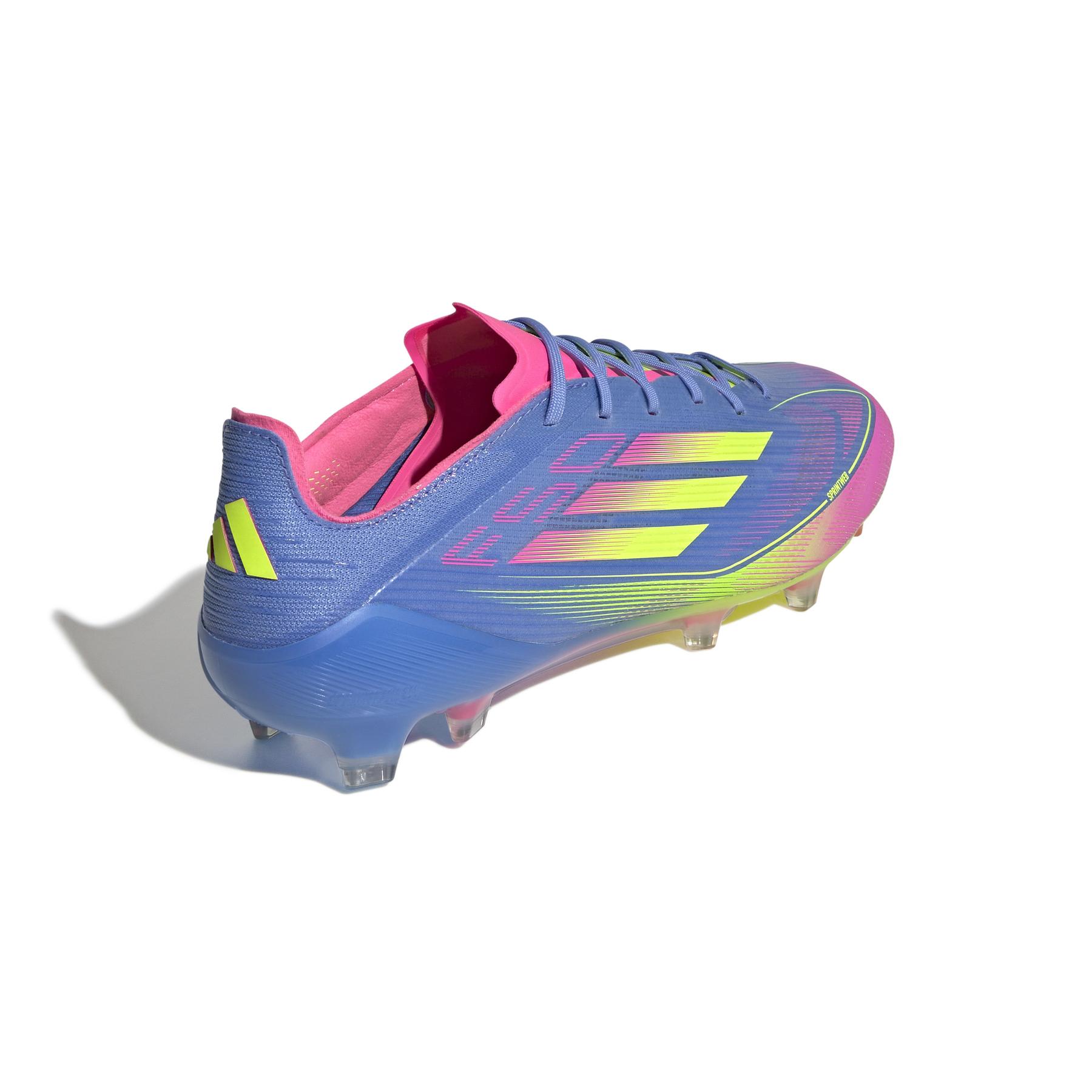 product/a/d/adidas_ie1201_6_footwear_photography_back_lateral_top_view_white.jpg