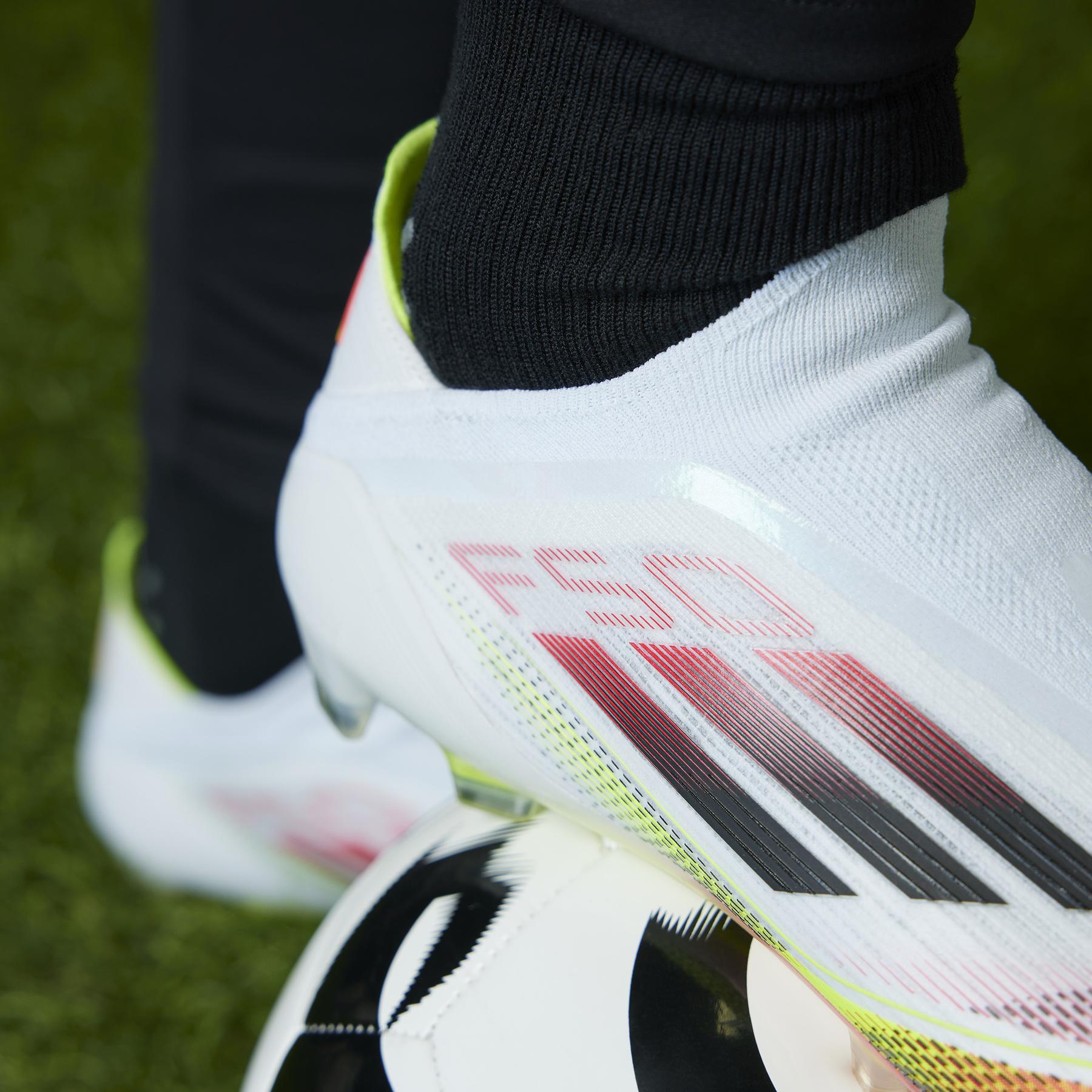 product/a/d/adidas_ie1214_18_footwear_photography_heromrktng_view_6.jpg