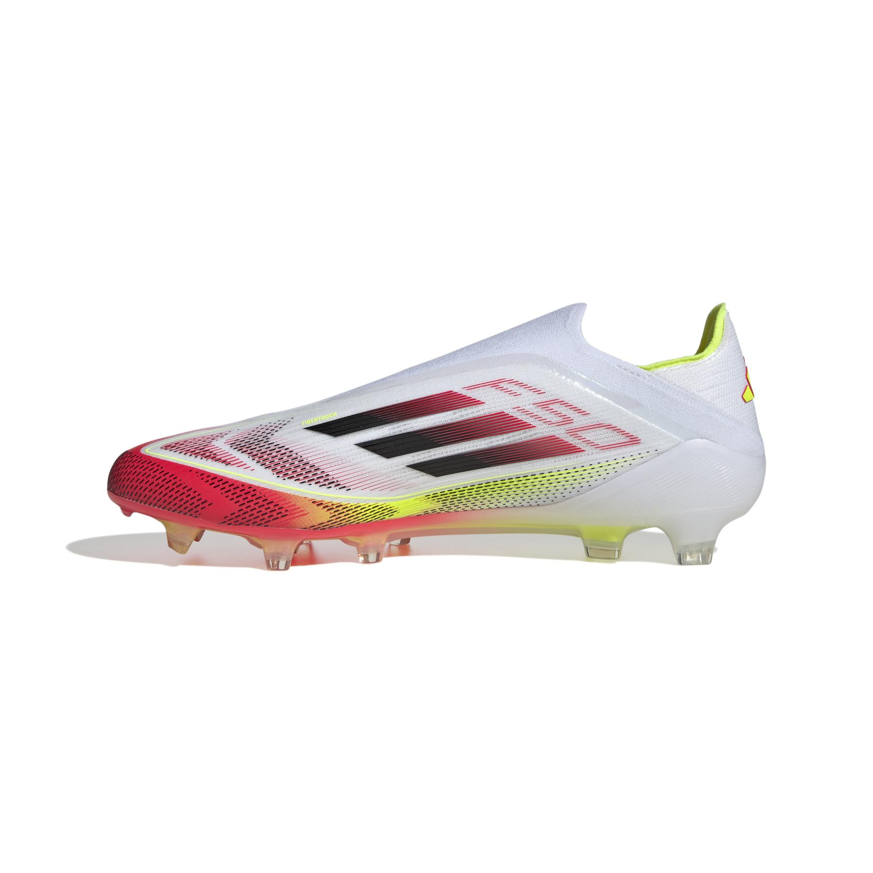 product/a/d/adidas_ie1214_4_footwear_photography_side_medial_center_view_white.jpg