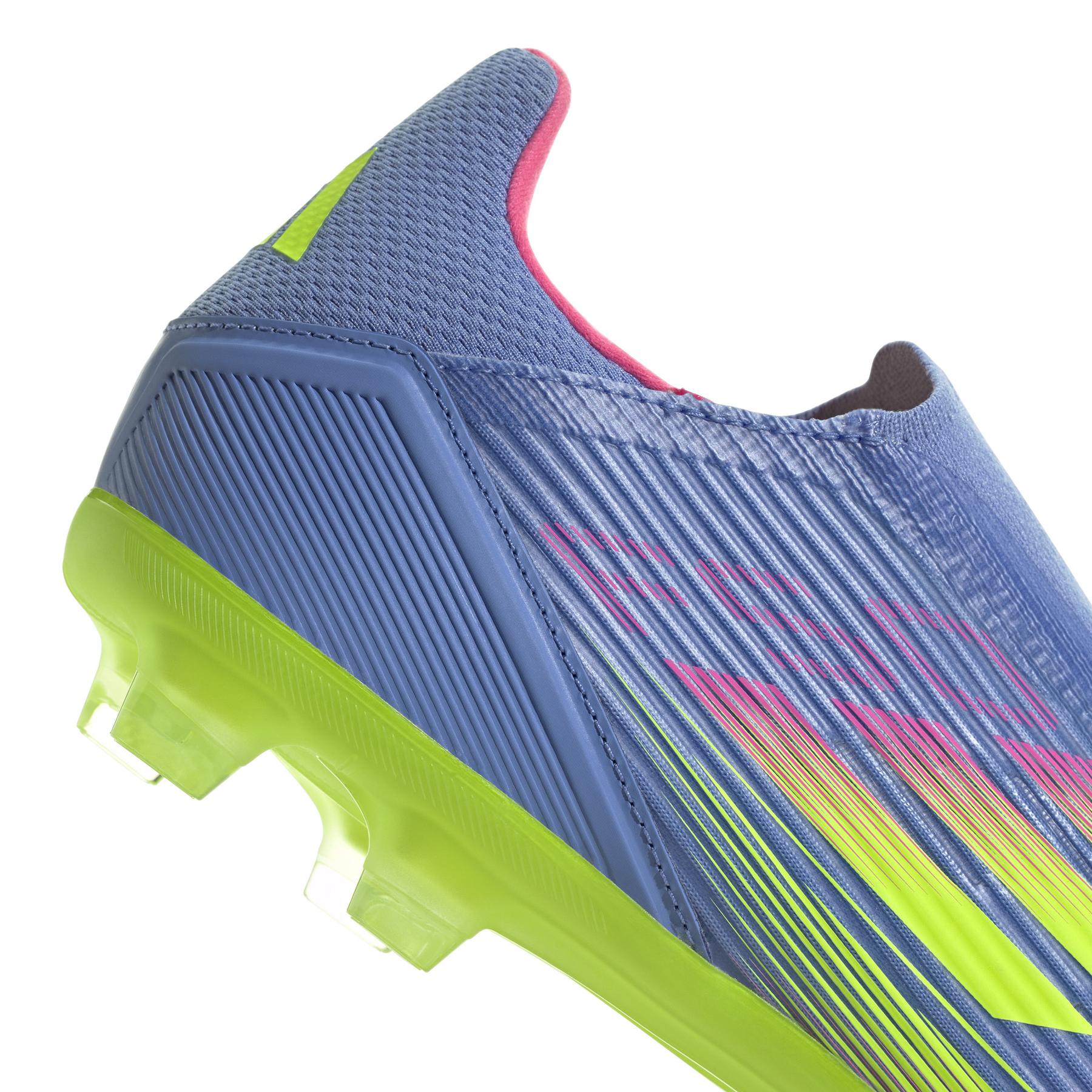 product/a/d/adidas_ie1240_7_footwear_photography_detail_view_1_white.jpg