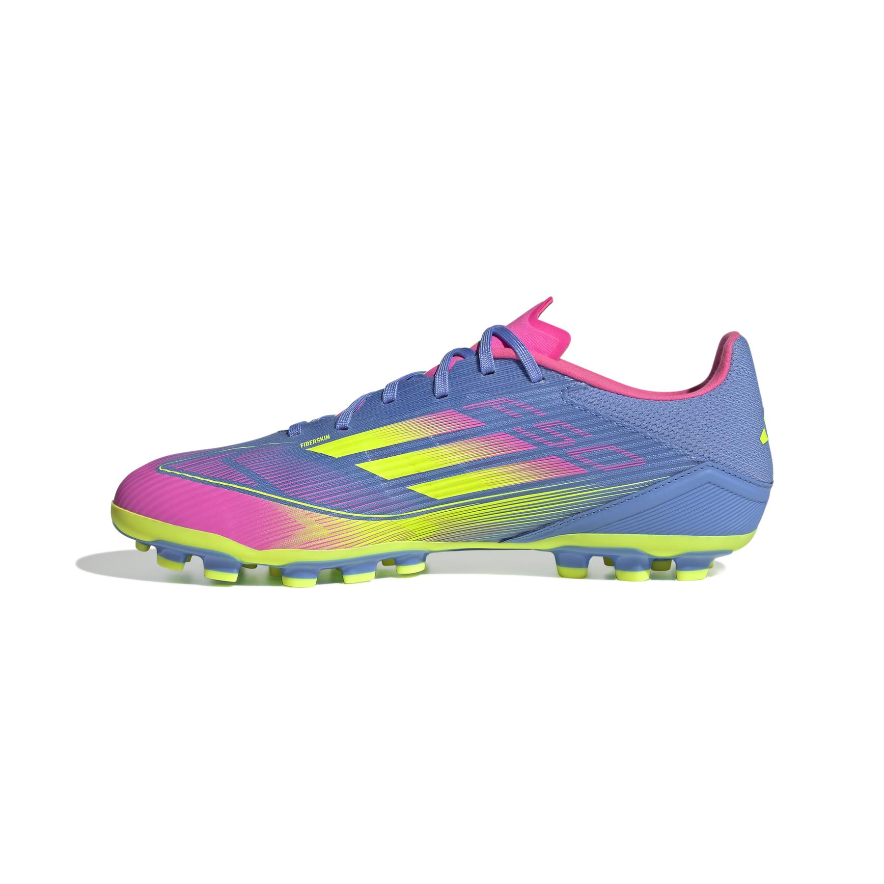 product/a/d/adidas_ie1263_4_footwear_photography_side_medial_center_view_white.jpg