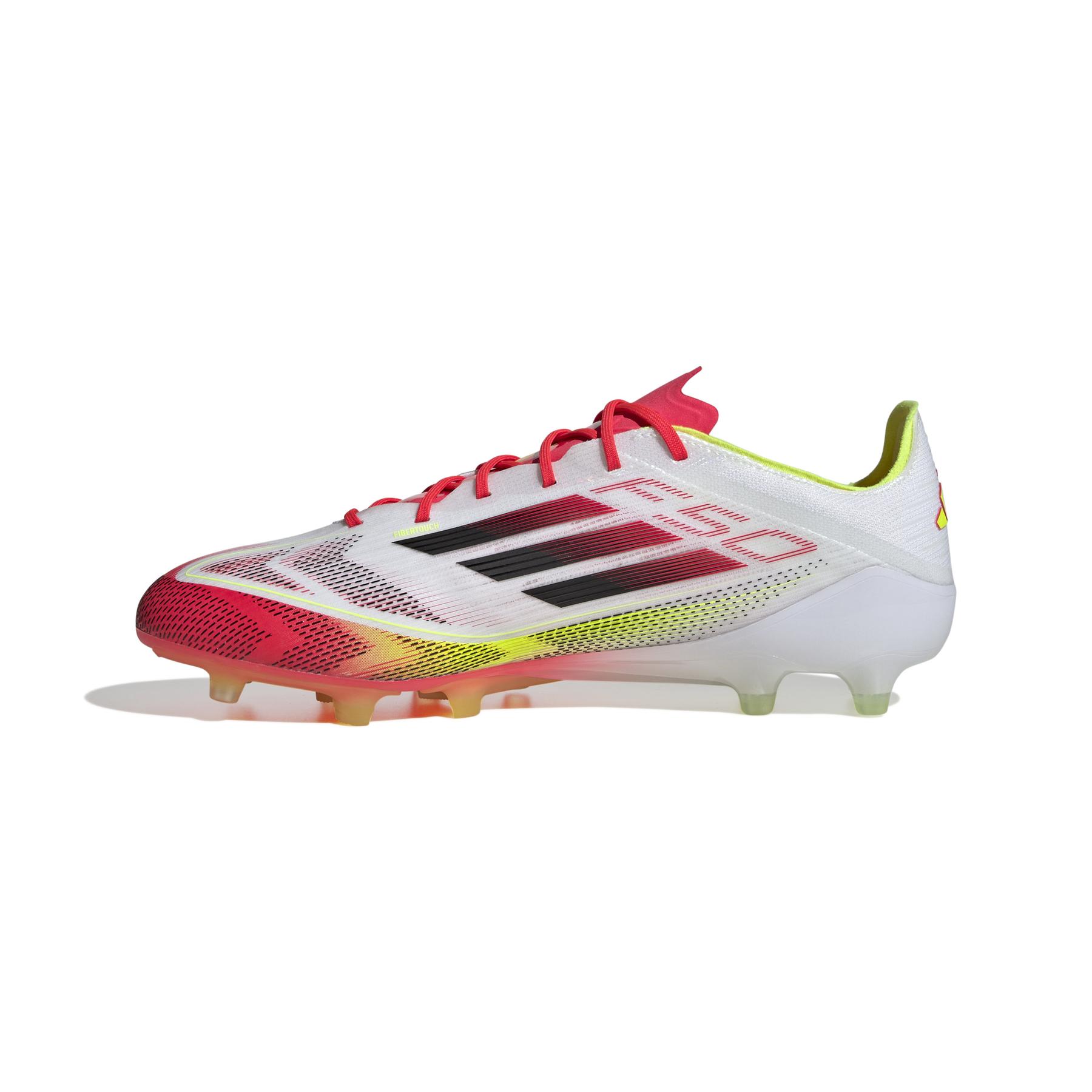 product/a/d/adidas_ie1265_4_footwear_photography_side_medial_center_view_white.jpg