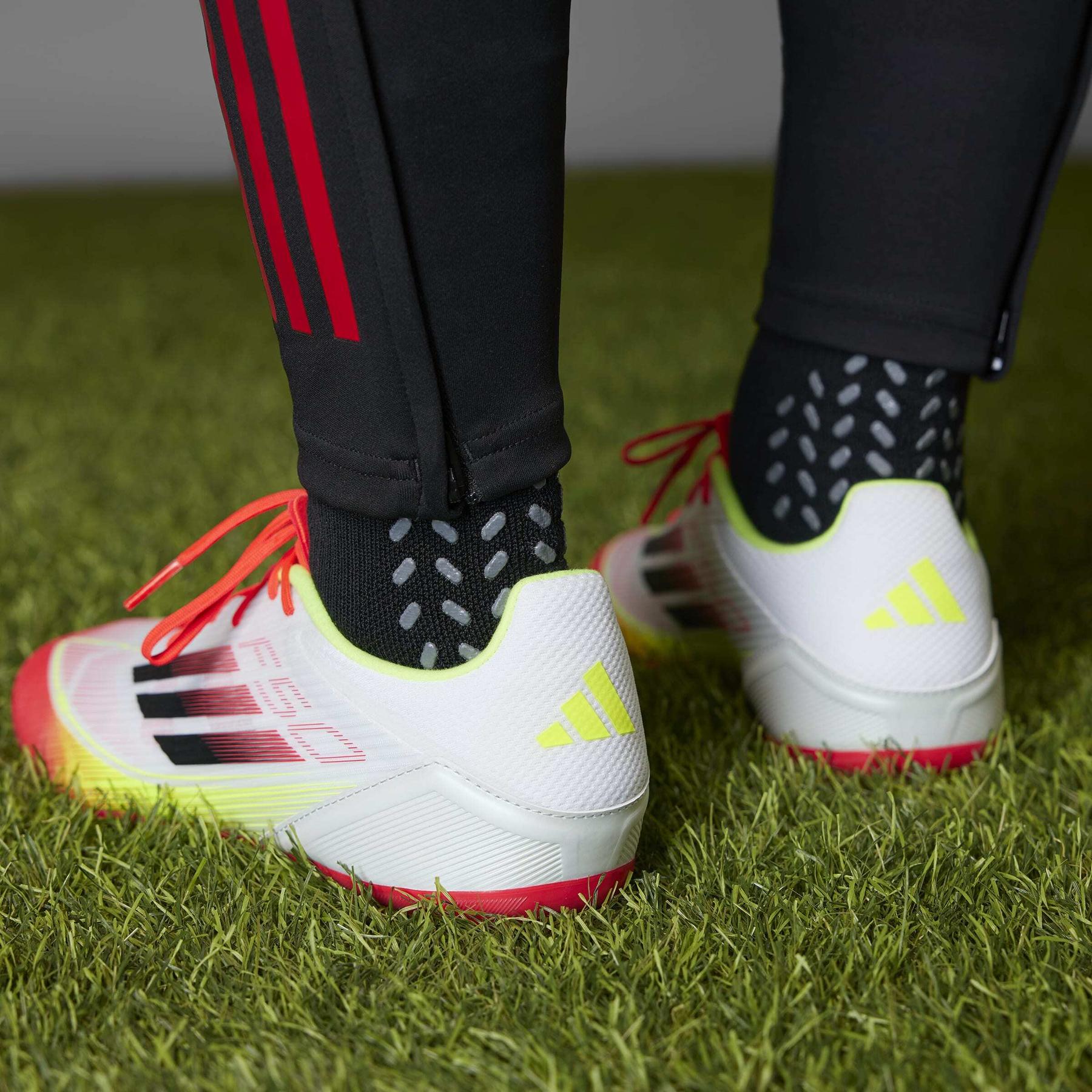 product/a/d/adidas_ie1289_23_footwear_photography_heromrktng_view_10-nw091625.jpg