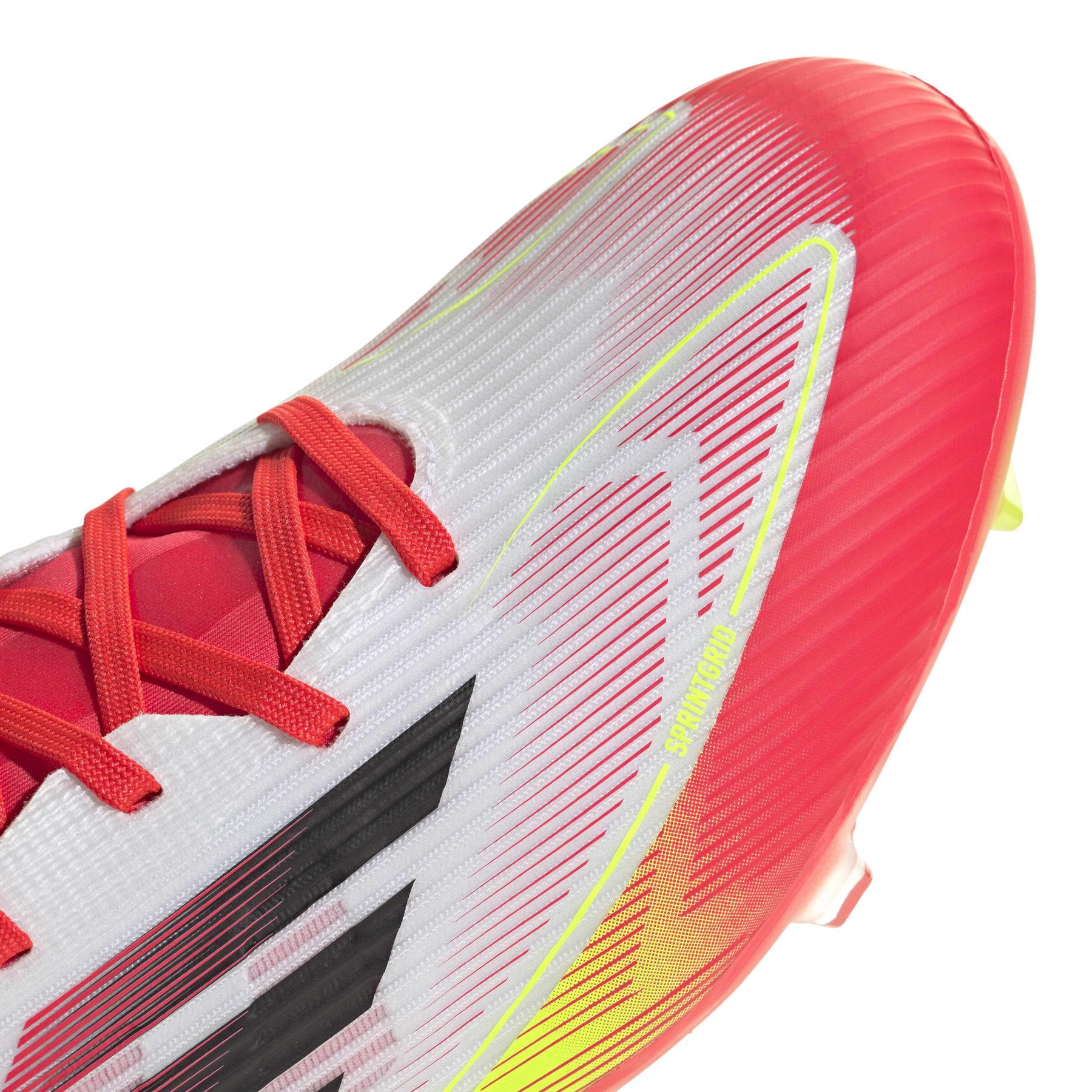 product/a/d/adidas_ie1289_7_footwear_photography_detail_view_1_white-nw091625.jpg
