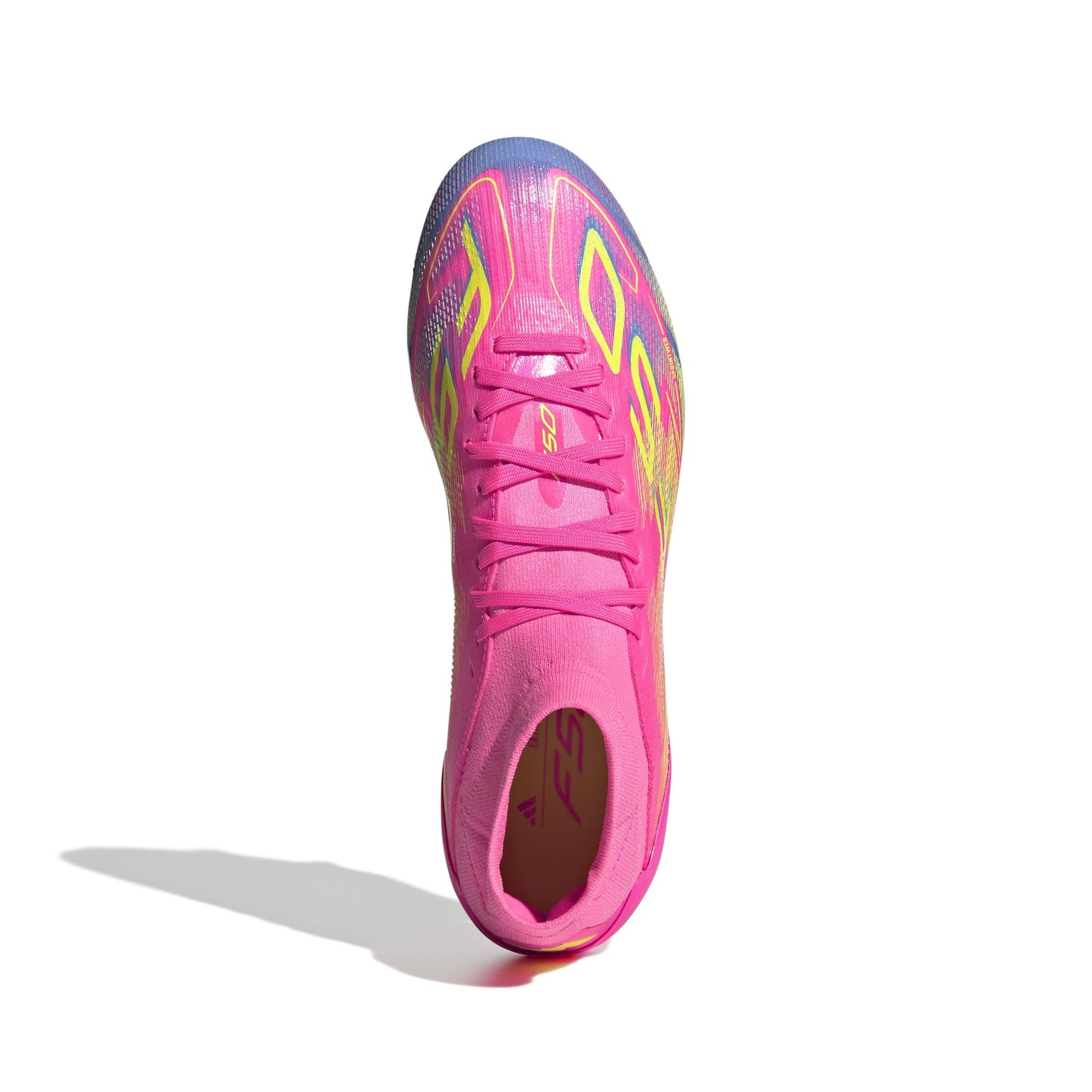 product/a/d/adidas_ie1461_2_footwear_photography_top_portrait_view_white-nw091625.jpg