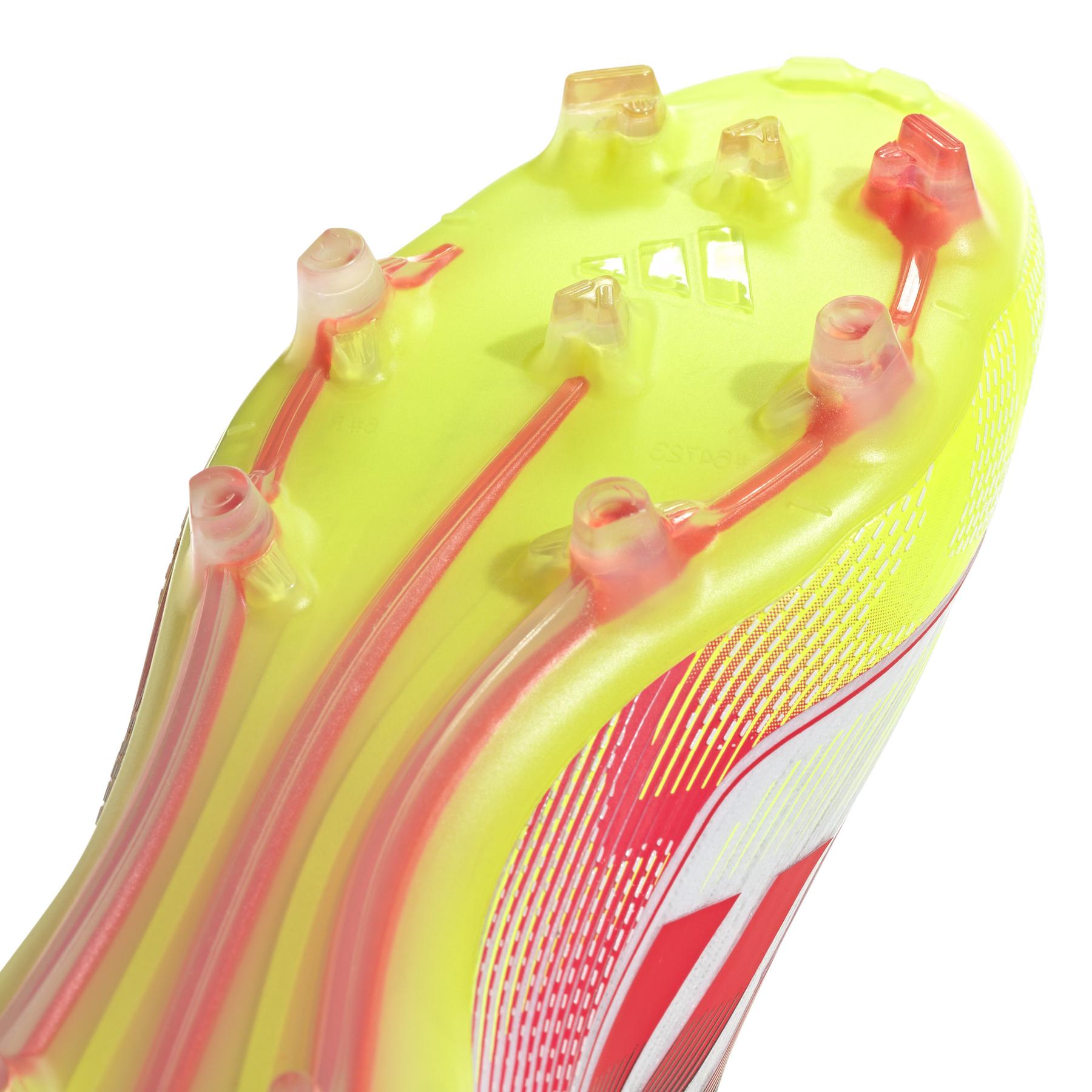 product/a/d/adidas_ie1462_8_footwear_photography_detail_view_2_white.jpg