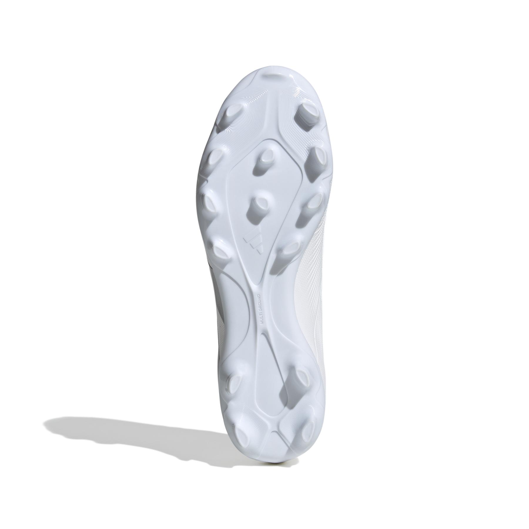 product/a/d/adidas_ie2611_3_footwear_photography_bottom_view_white-030824.jpg
