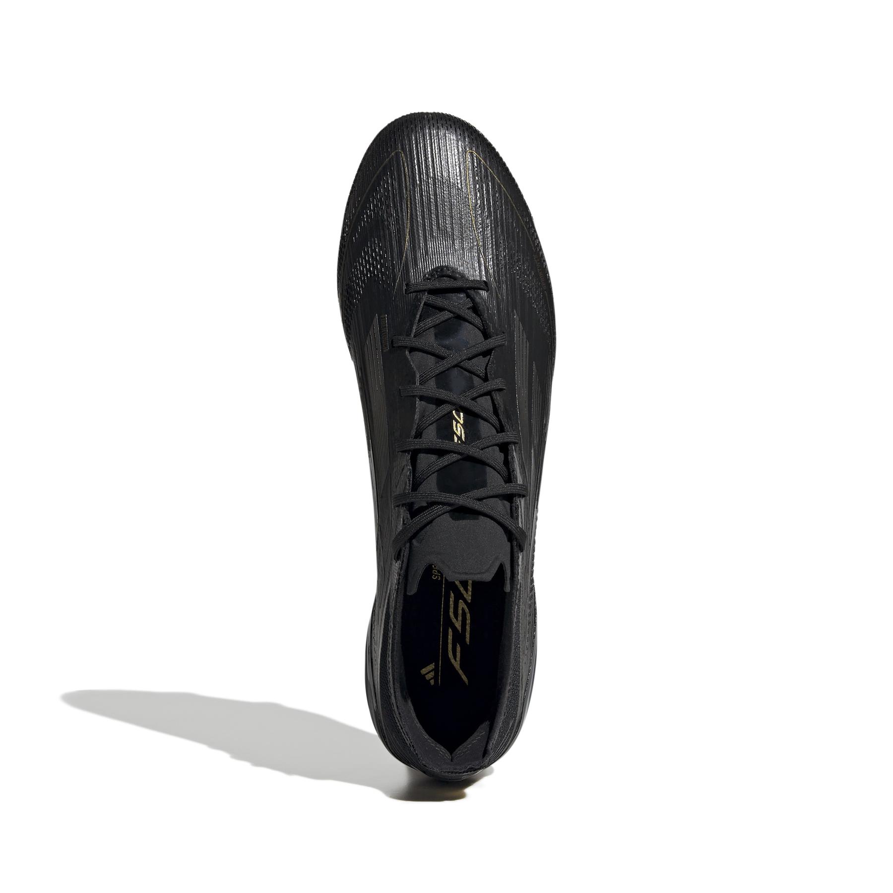 product/a/d/adidas_ie3187_2_footwear_photography_top_portrait_view_white.jpg