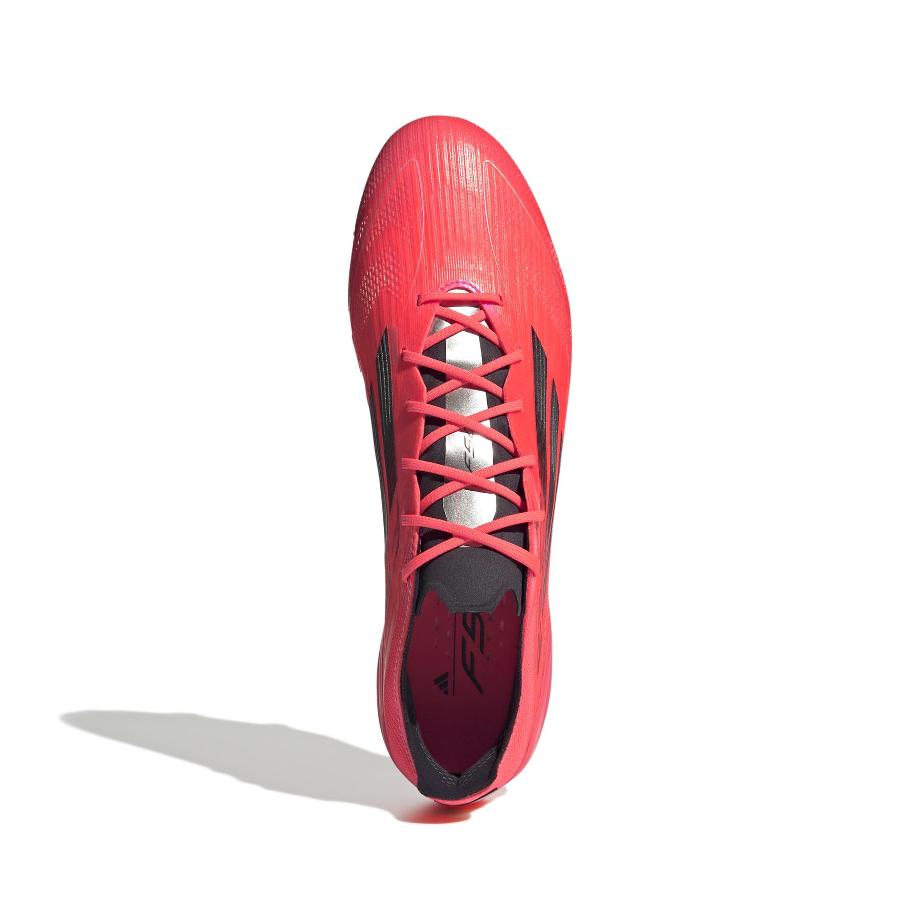 product/a/d/adidas_ie3191_2_footwear_photography_top_portrait_view_white.jpg