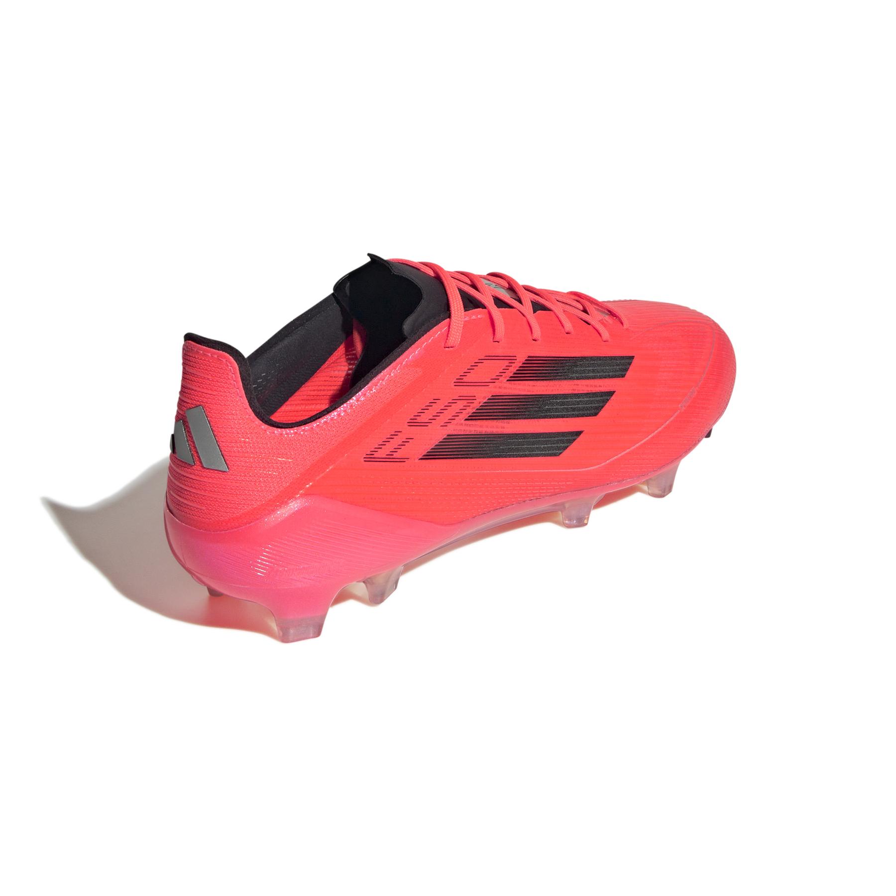 product/a/d/adidas_ie3191_6_footwear_photography_back_lateral_top_view_white.jpg