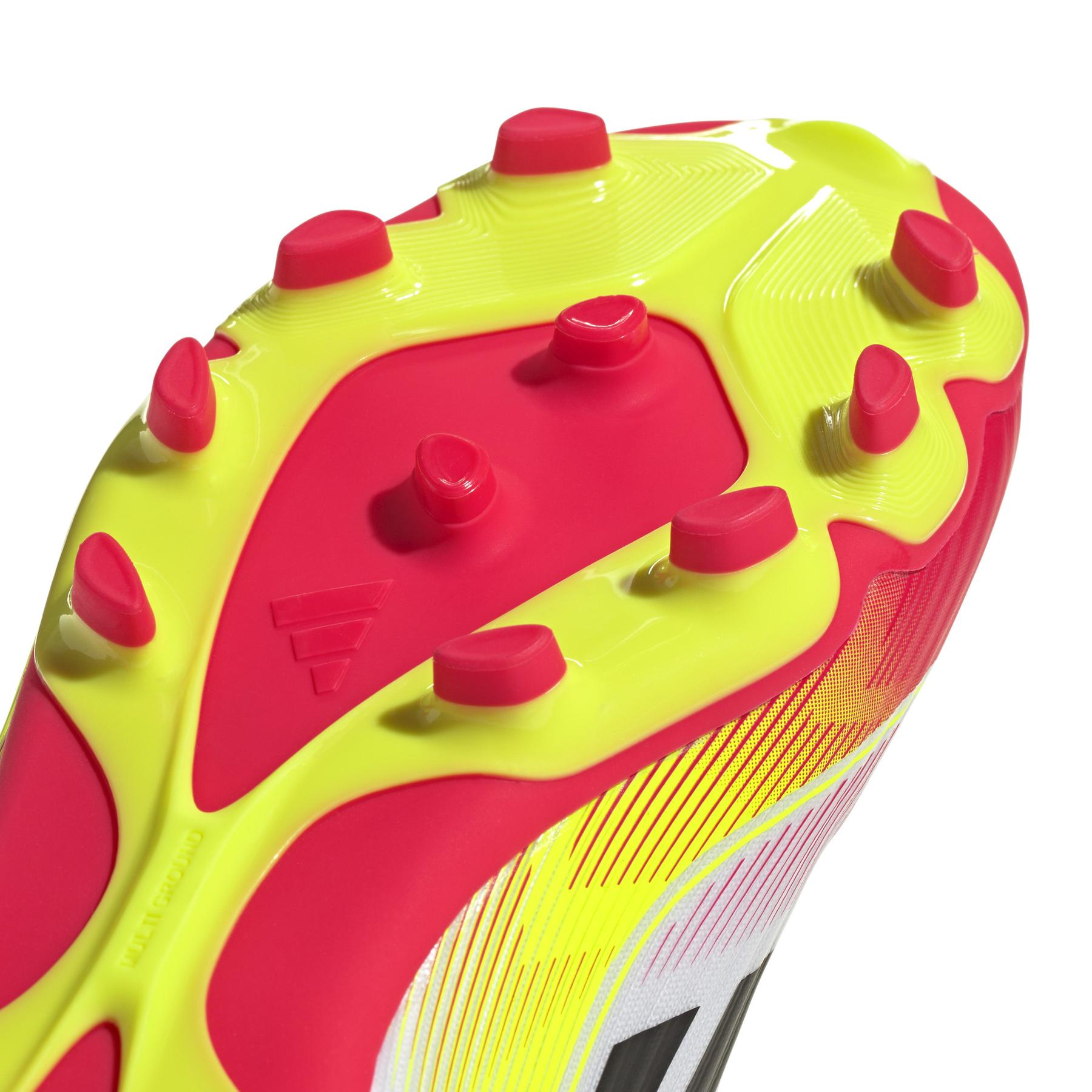 product/a/d/adidas_ie3752_8_footwear_photography_detail_view_2_white.jpg
