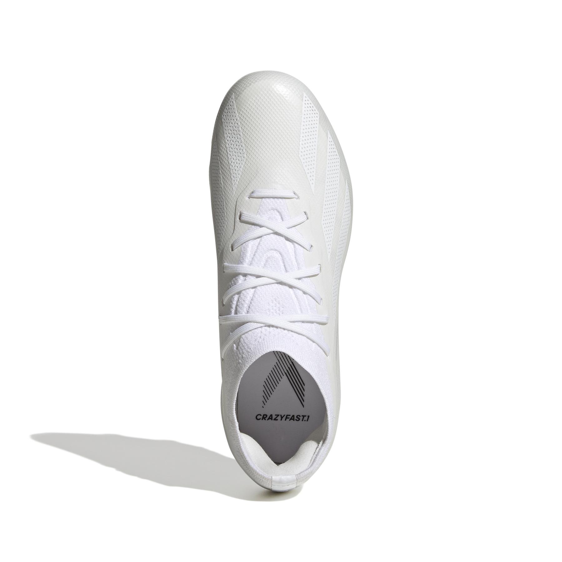 product/a/d/adidas_ie4210_2_footwear_photography_top_portrait_view_white.jpg
