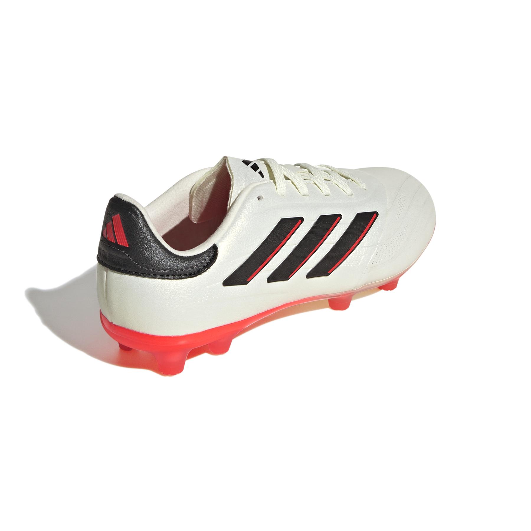 product/a/d/adidas_ie4985_6_footwear_photography_back_lateral_top_view_white.jpg