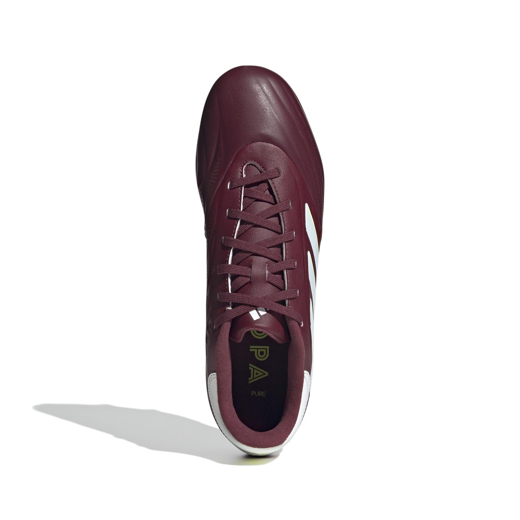 product/a/d/adidas_ie7491_2_footwear_photography_top_portrait_view_white-030824.jpg