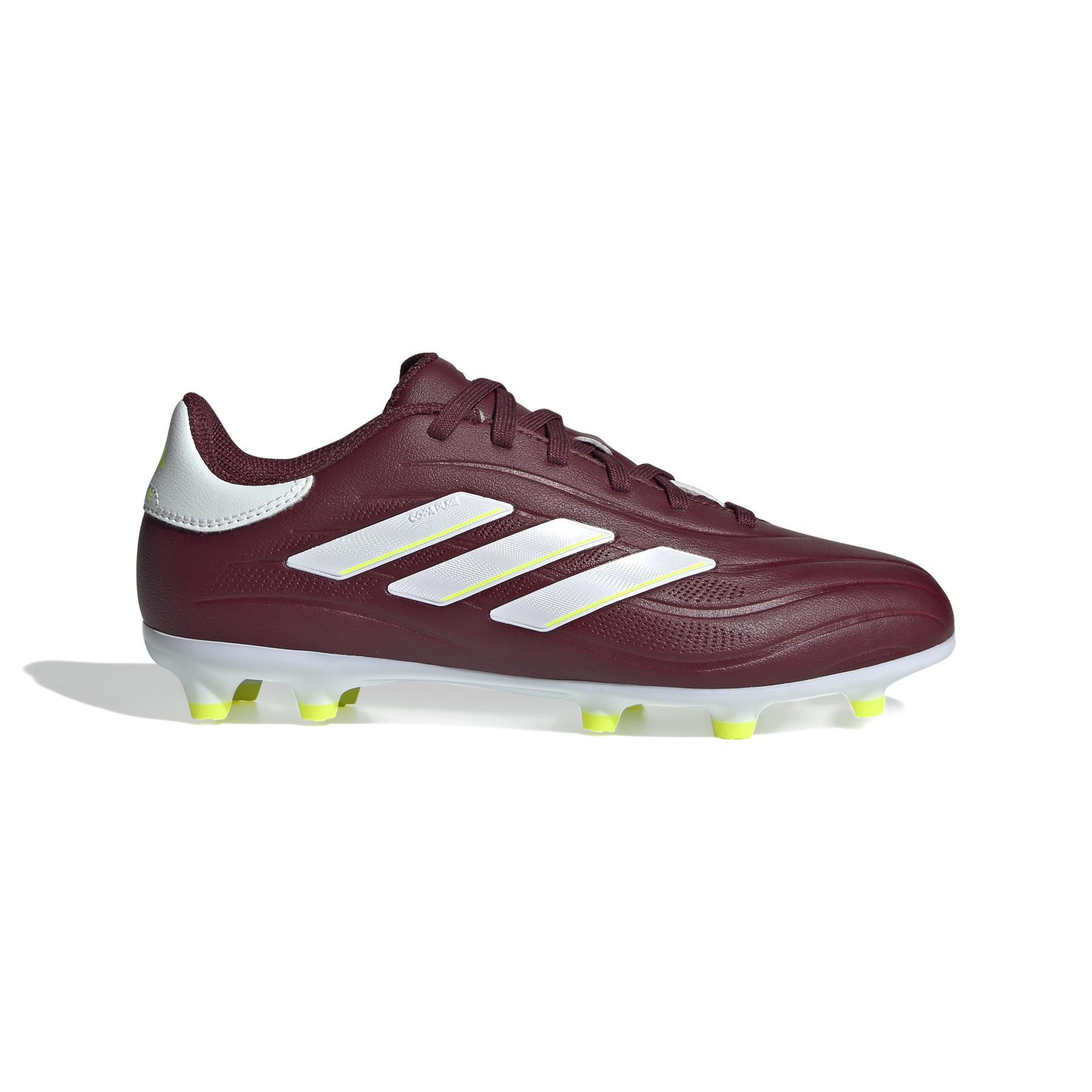 product/a/d/adidas_ie7494_1_footwear_photography_side_lateral_center_view_white-030824.jpg