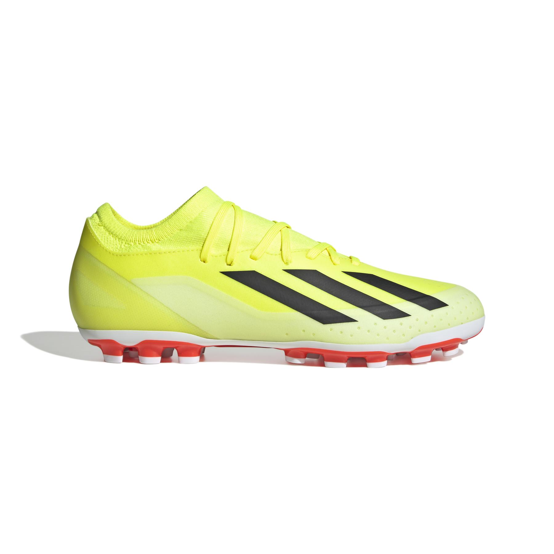 product/a/d/adidas_if0677_1_footwear_photography_side_lateral_center_view_white-030824.jpg