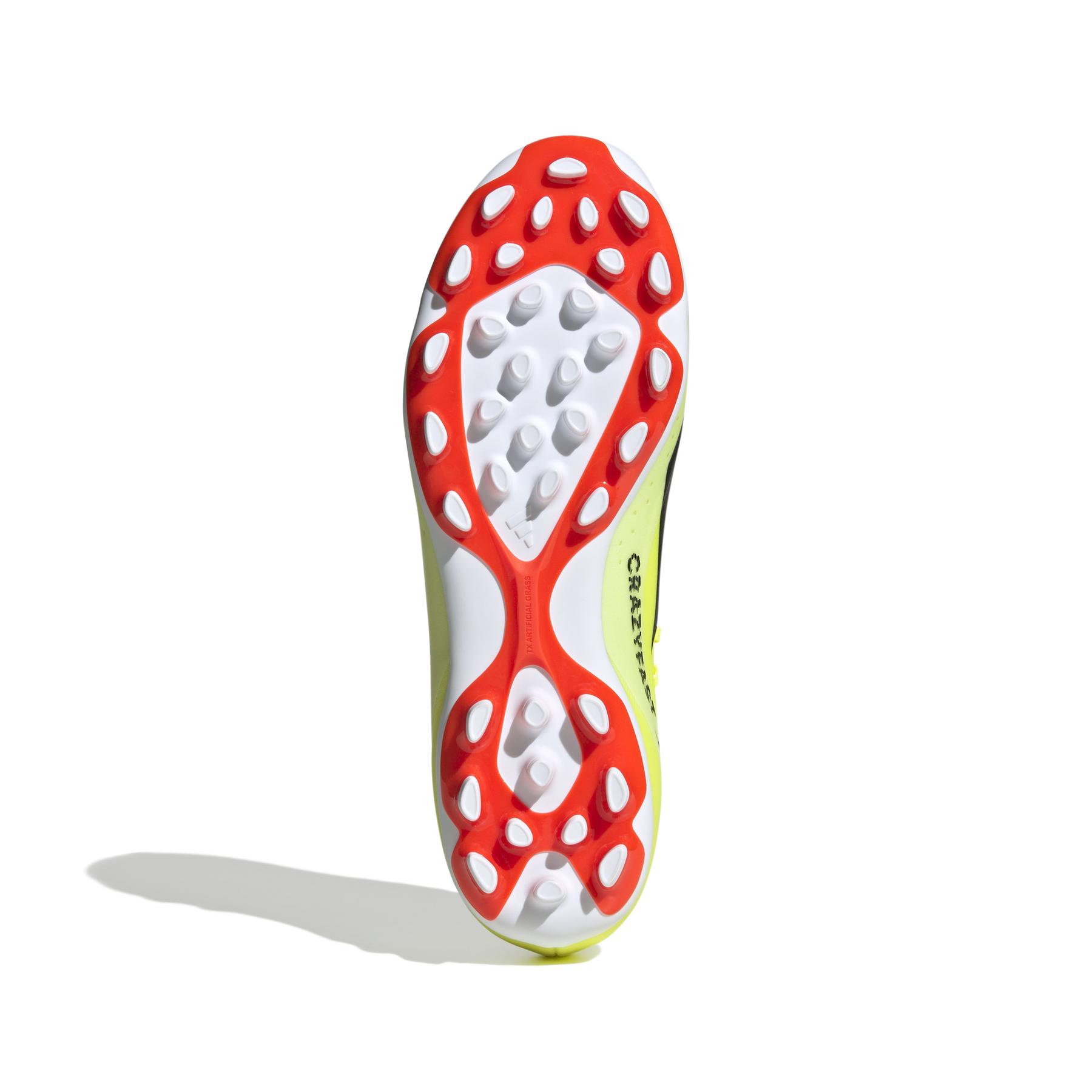 product/a/d/adidas_if0677_3_footwear_photography_bottom_view_white-030824.jpg