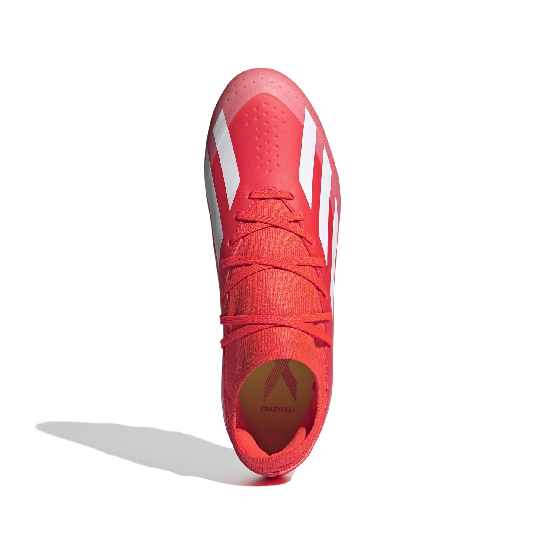 product/a/d/adidas_if0697_2_footwear_photography_top_portrait_view_white-nw091625.jpg