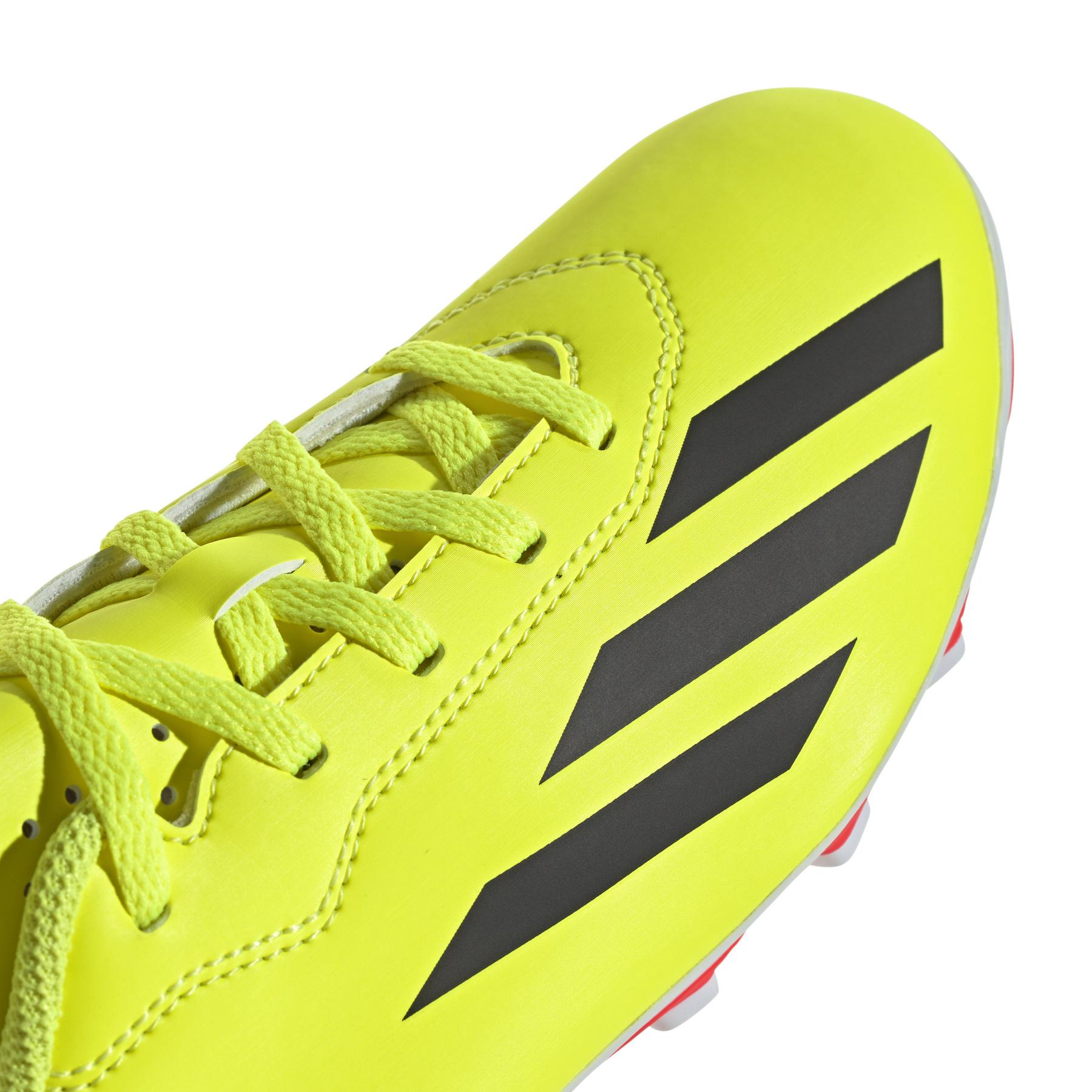 product/a/d/adidas_if0717_7_footwear_photography_detail_view_1_white.jpg