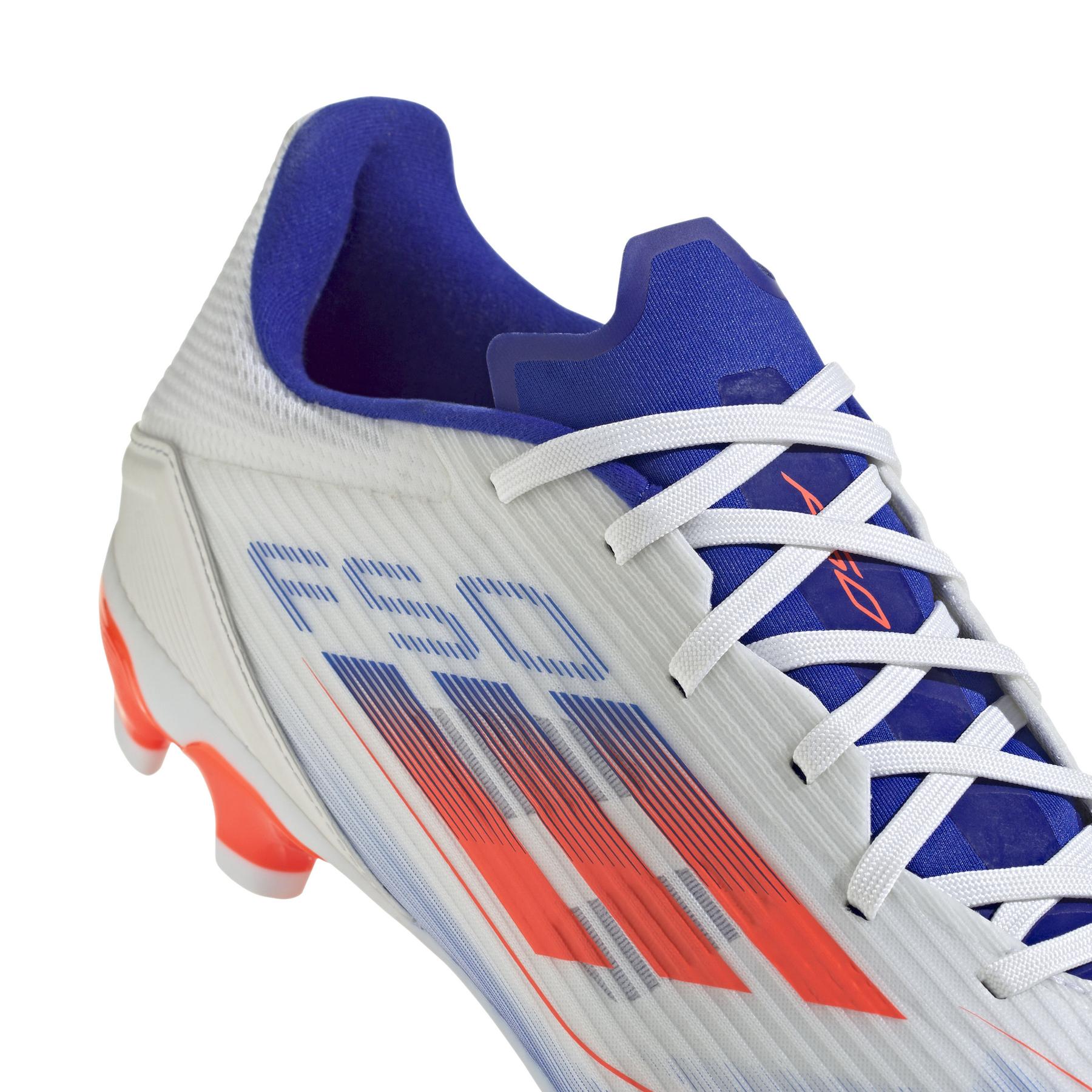 product/a/d/adidas_if1341_8_footwear_photography_detail_view_2_white-nw052424.jpg