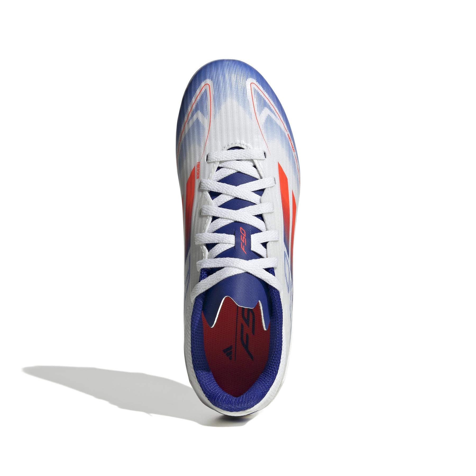 product/a/d/adidas_if1367_2_footwear_photography_top_portrait_view_white-nw052424.jpg