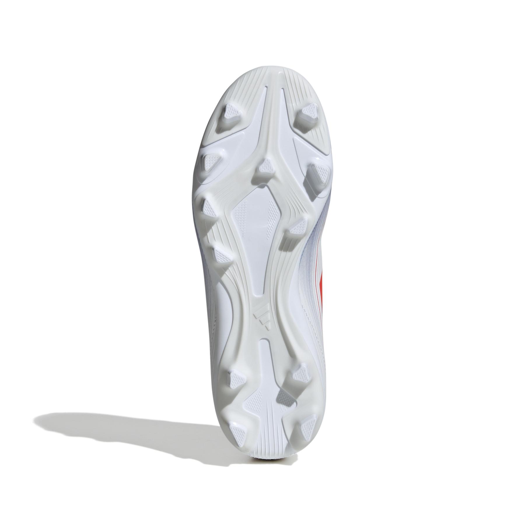 product/a/d/adidas_if1382_3_footwear_photography_bottom_view_white-nw052424.jpg
