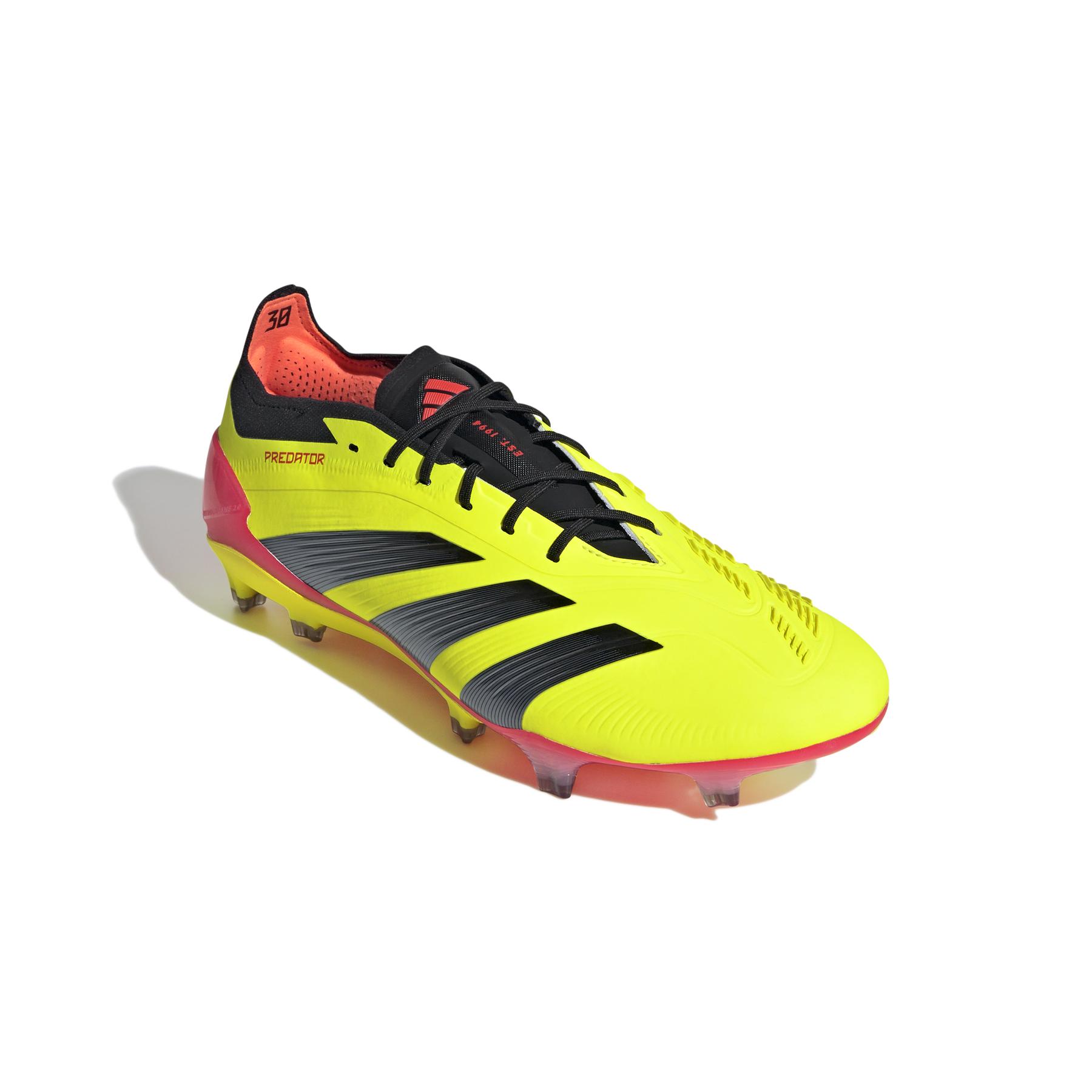 product/a/d/adidas_if5441_5_footwear_photography_front_lateral_top_view_white.jpg