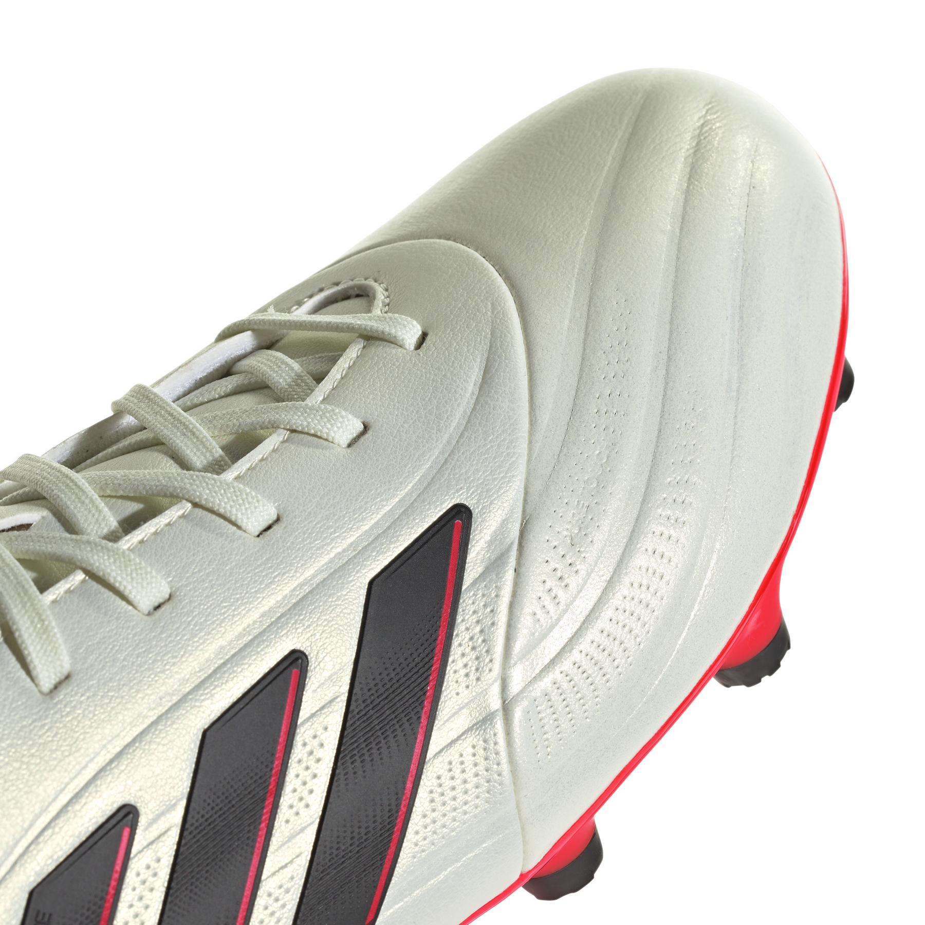 product/a/d/adidas_if5448_7_footwear_photography_detail_view_1_white-new0201.jpg