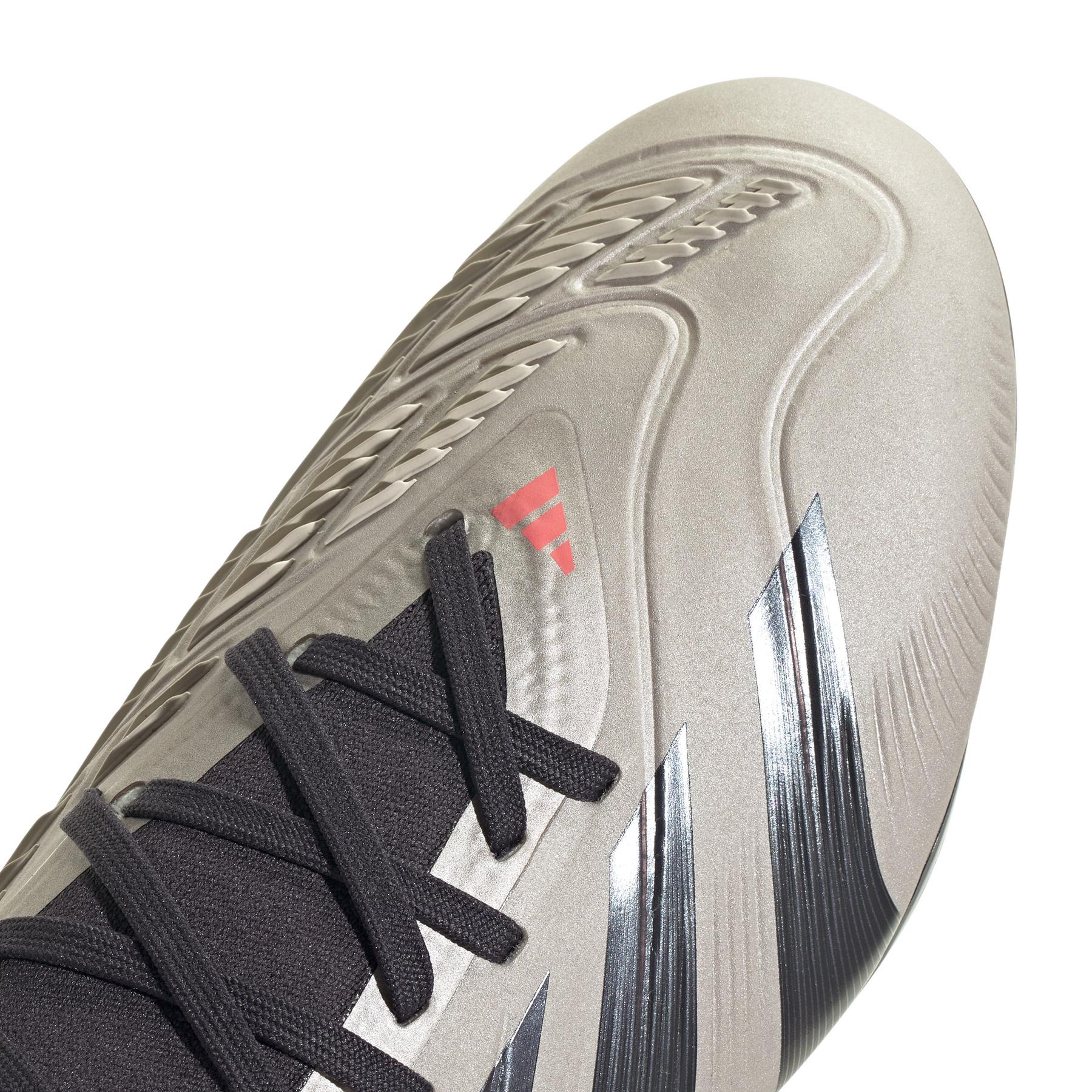 product/a/d/adidas_if6327_7_footwear_photography_detail_view_1_white.jpg
