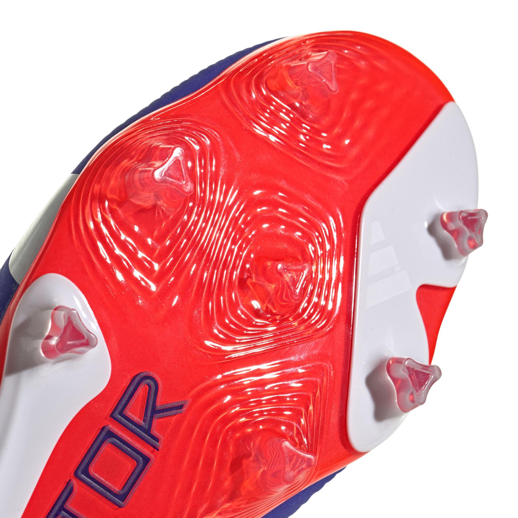 product/a/d/adidas_if6360_7_footwear_photography_detail_view_1_white-nw052424.jpg