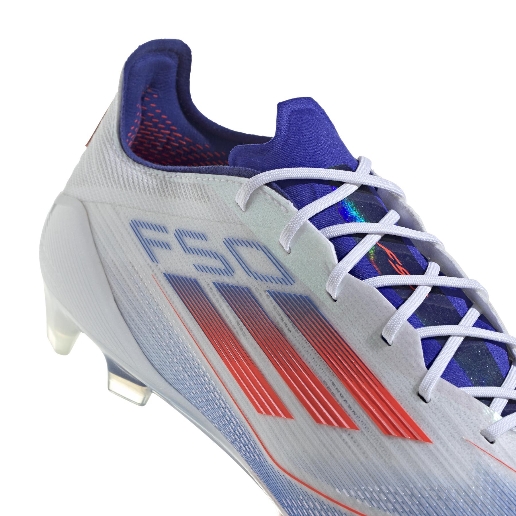 product/a/d/adidas_if8818_8_footwear_photography_detail_view_2_white-nw052424.jpg