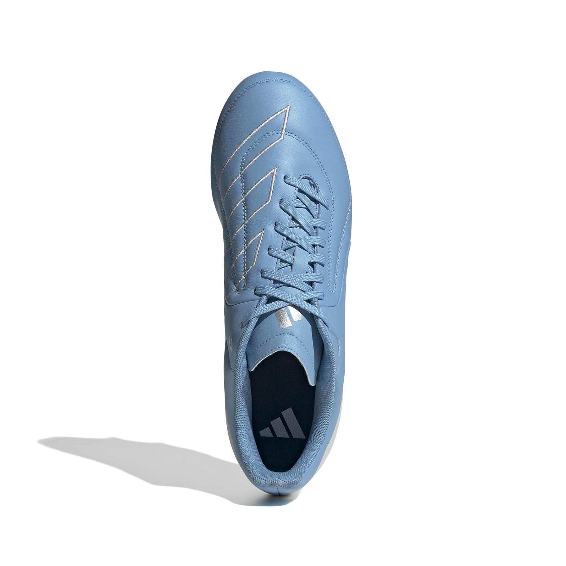 product/a/d/adidas_ig4018_3_footwear_photography_top_portrait_view_white-nw120924.jpg