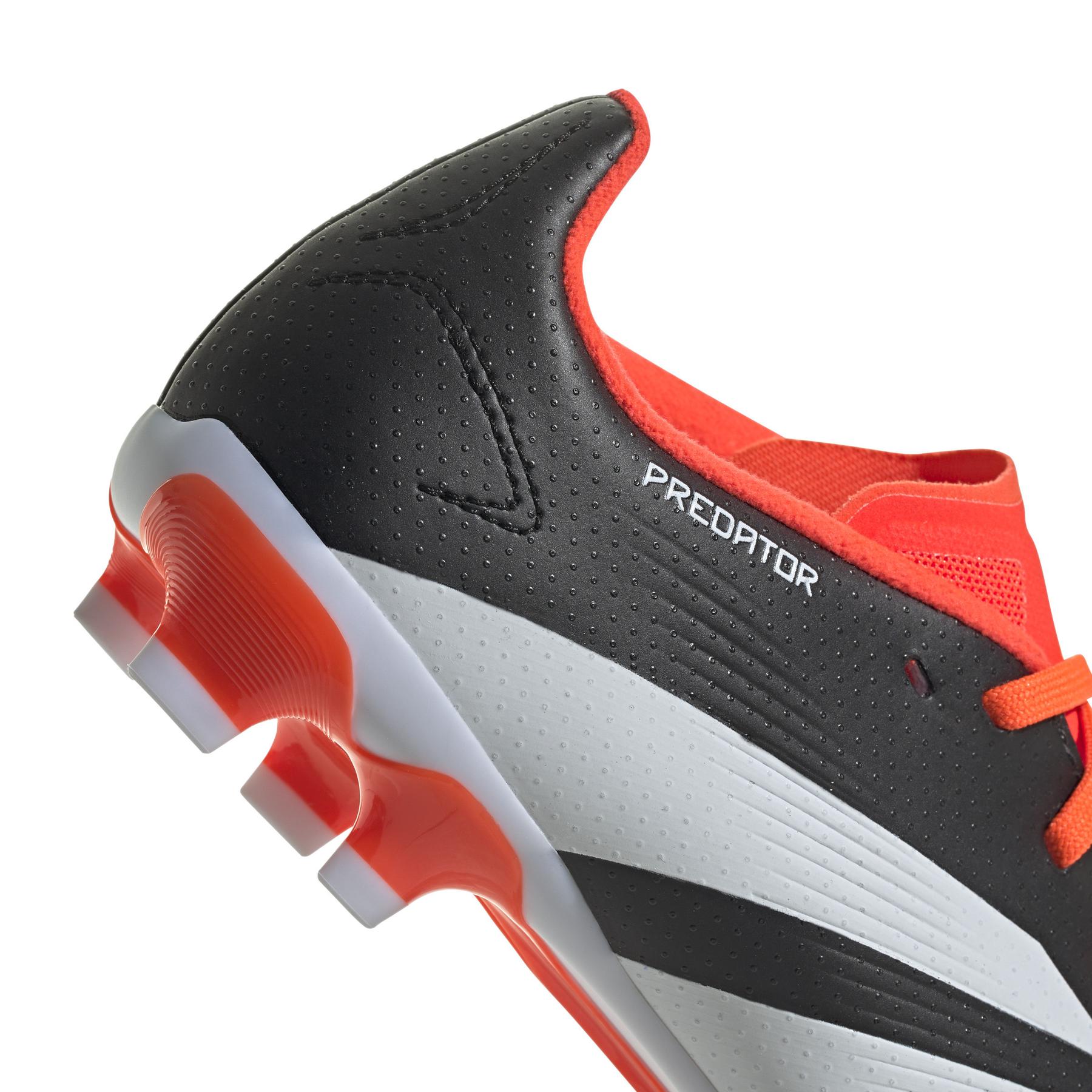 product/a/d/adidas_ig5440_7_footwear_photography_detail_view_1_white-030824.jpg