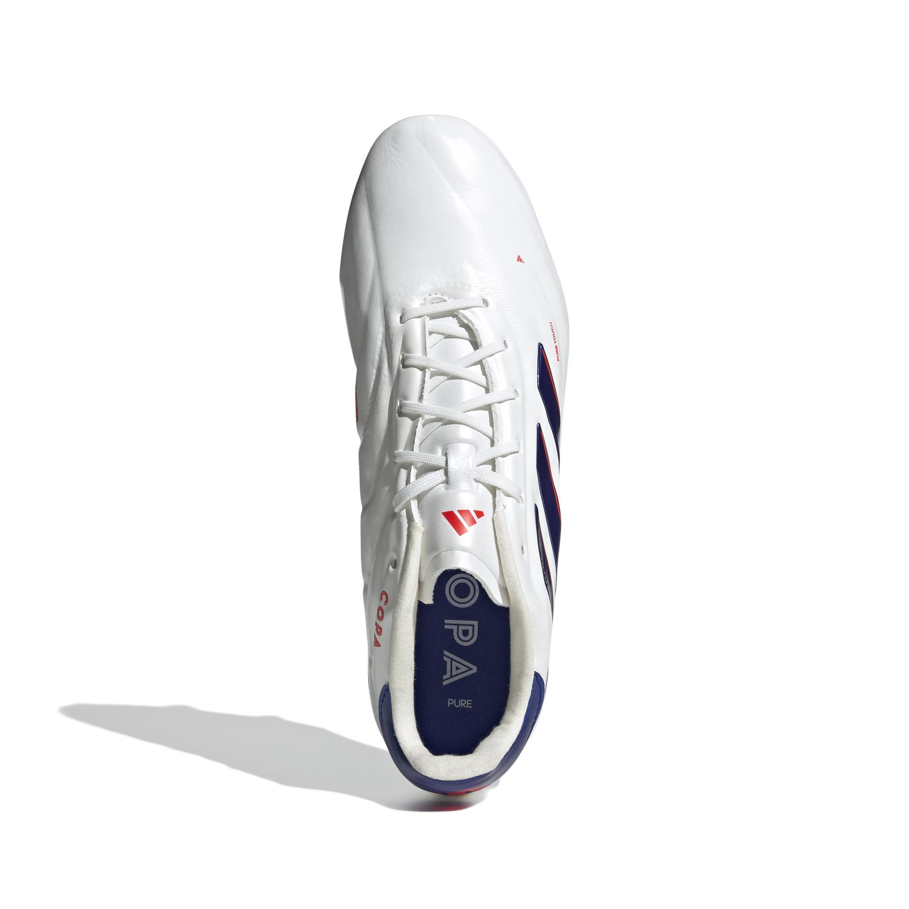 product/a/d/adidas_ig6402_2_footwear_photography_top_portrait_view_white-nw052424.jpg