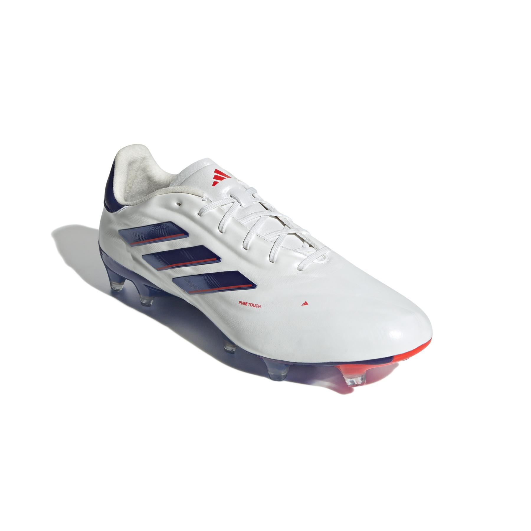 product/a/d/adidas_ig6402_5_footwear_photography_front_lateral_top_view_white-nw052424.jpg