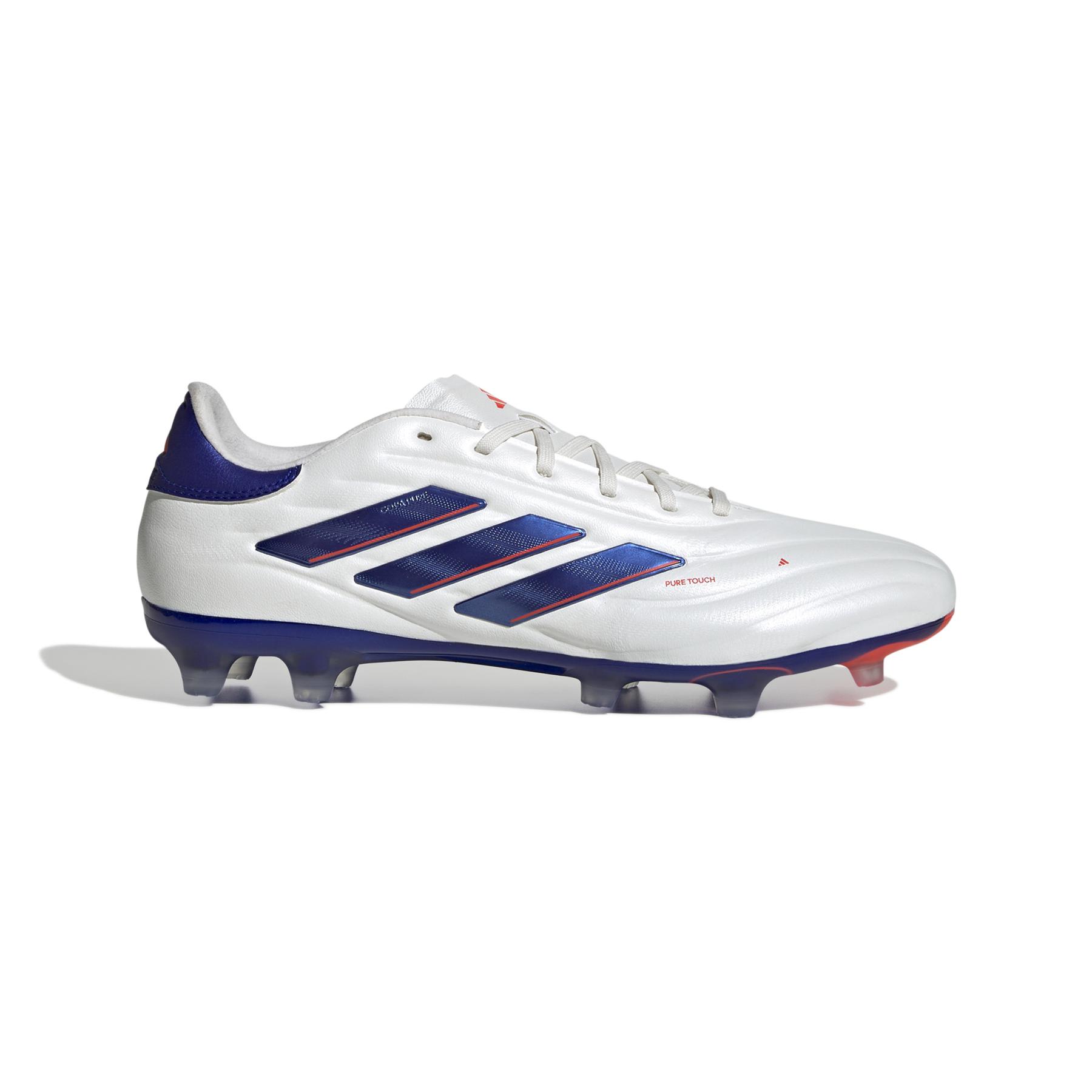 product/a/d/adidas_ig6405_1_footwear_photography_side_lateral_center_view_white-nw052424.jpg