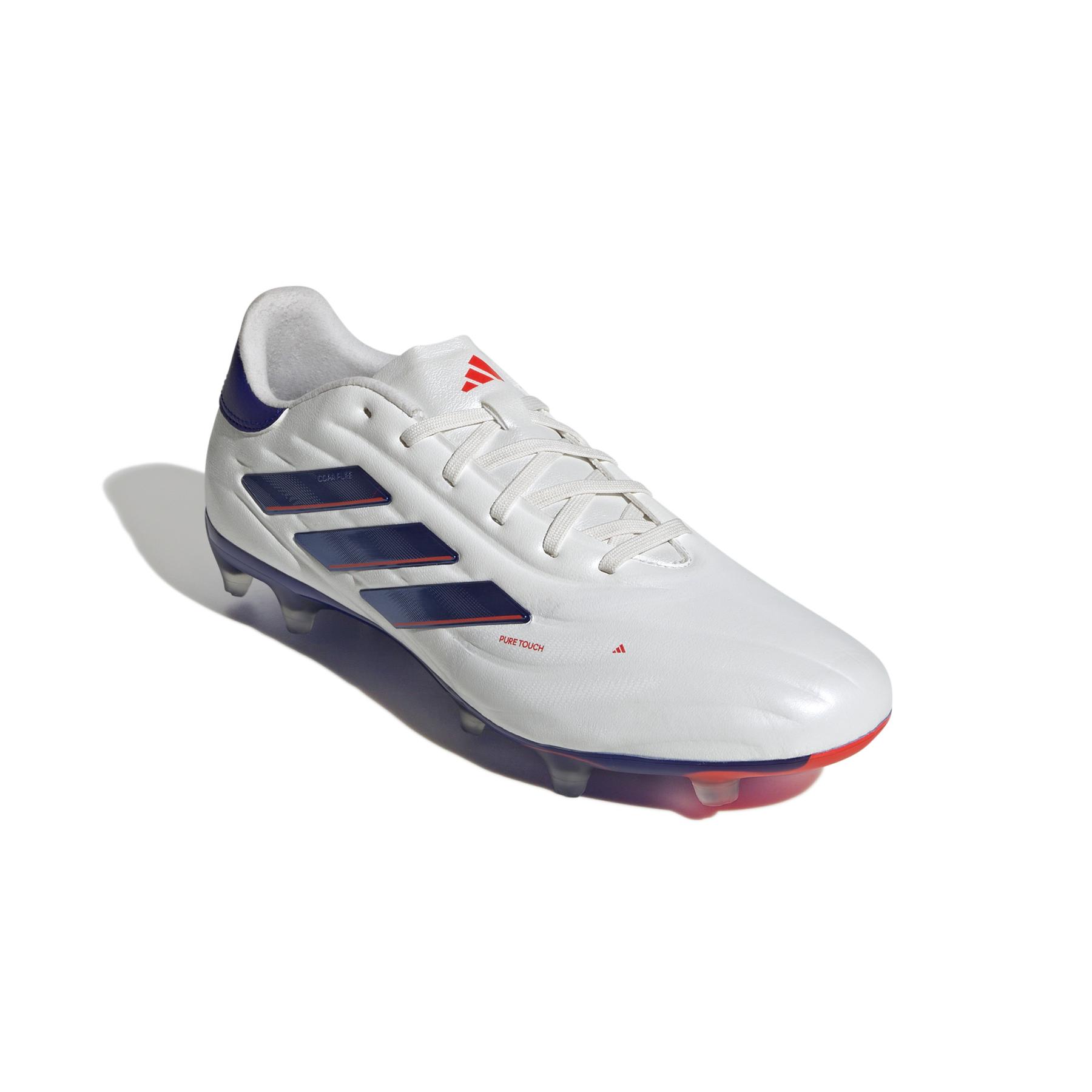 product/a/d/adidas_ig6405_5_footwear_photography_front_lateral_top_view_white-nw052424.jpg
