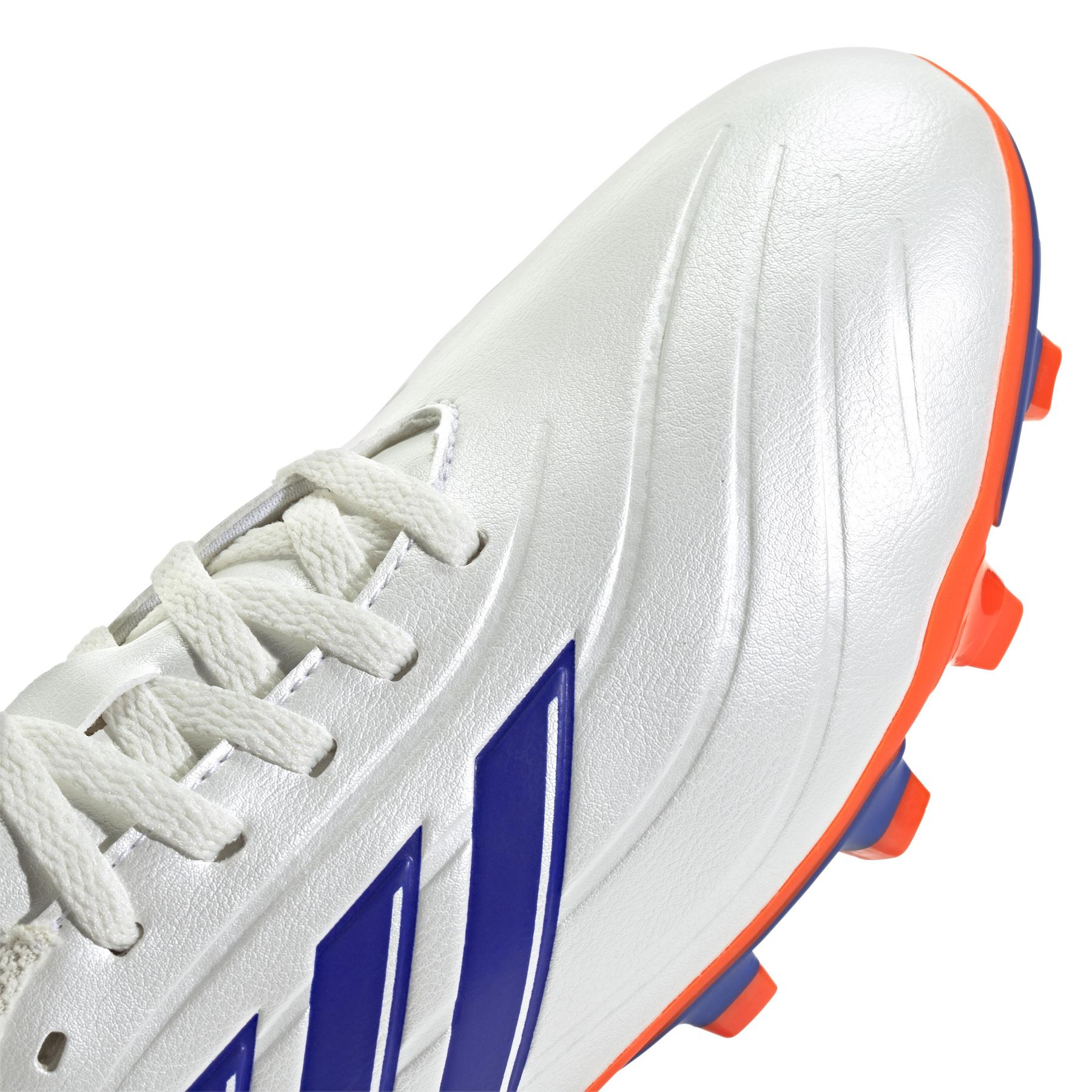 product/a/d/adidas_ig6412_7_footwear_photography_detail_view_1_white.jpg
