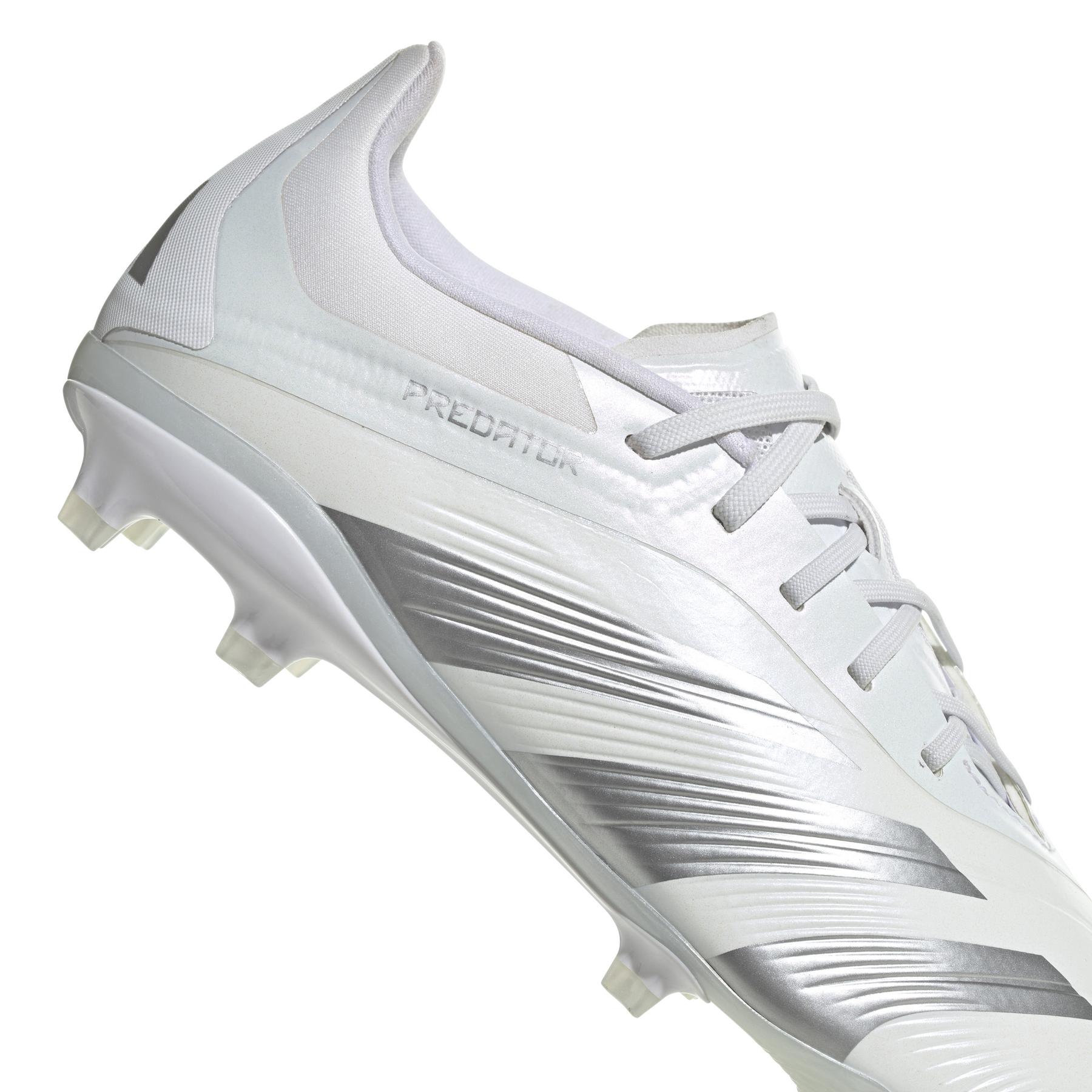 product/a/d/adidas_ig7744_7_footwear_photography_detail_view_1_white-030824.jpg