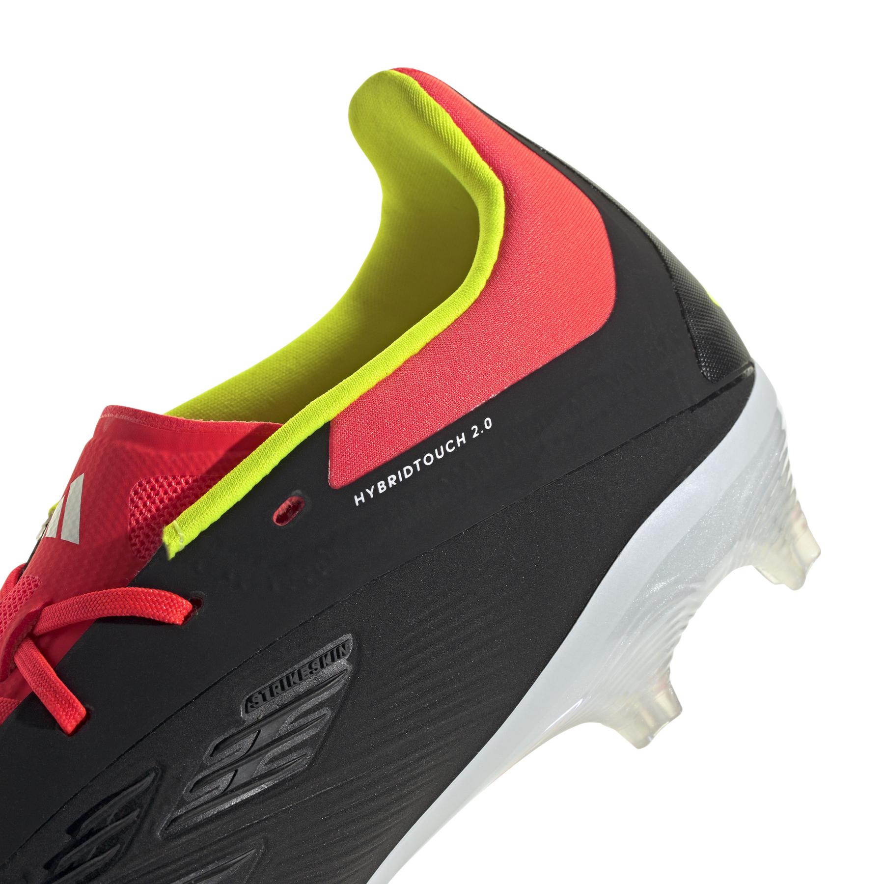 product/a/d/adidas_ig7746_7_footwear_photography_detail_view_1_white-030824.jpg
