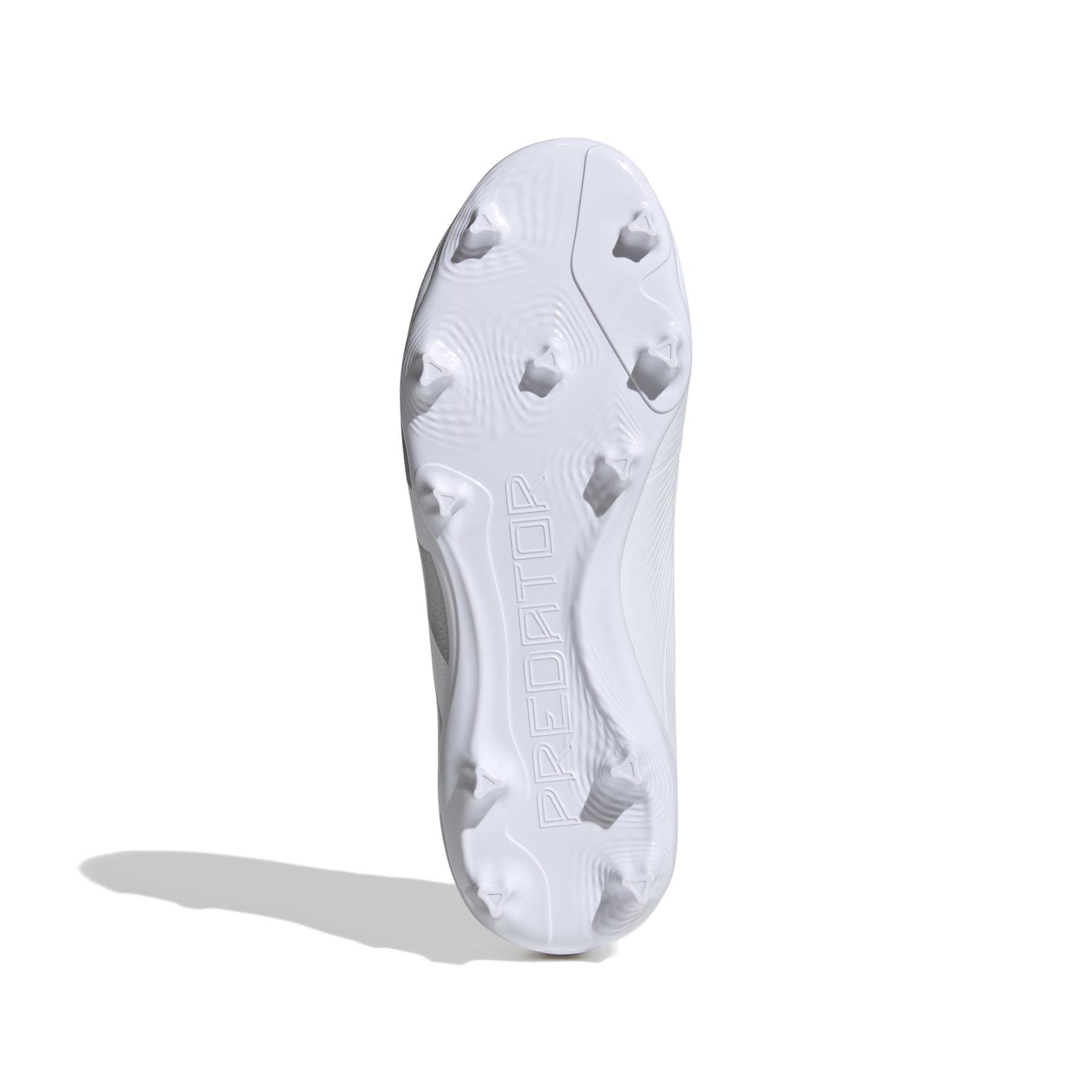product/a/d/adidas_ig7749_3_footwear_photography_bottom_view_white-030824.jpg