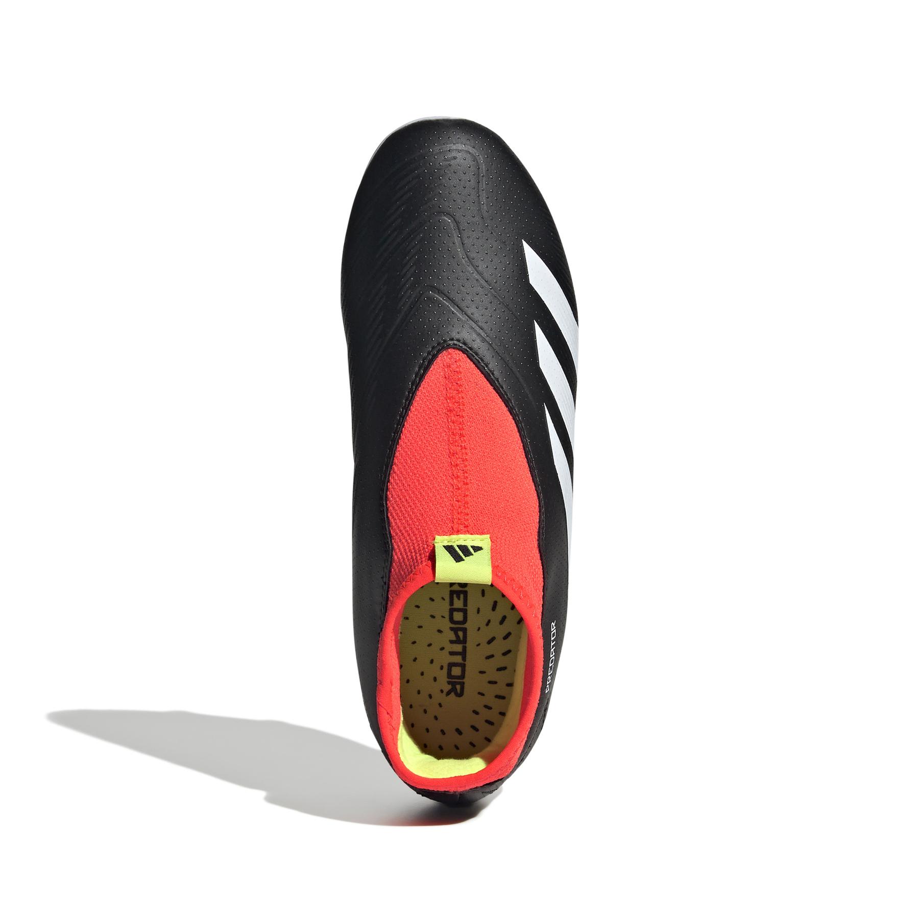 product/a/d/adidas_ig7754_2_footwear_photography_top_portrait_view_white-030824.jpg