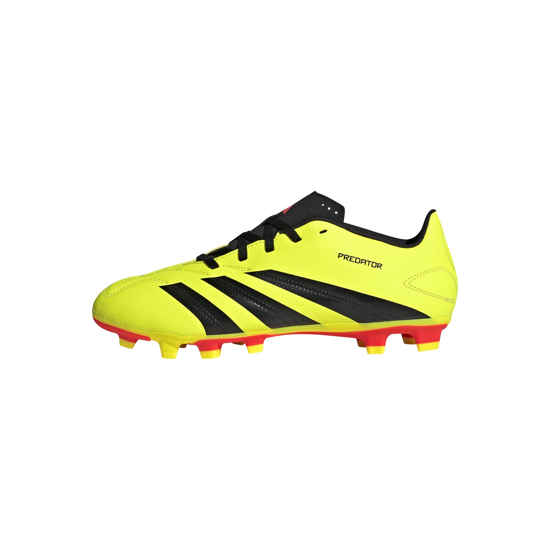 product/a/d/adidas_ig7757_12_footwear_photography_left_side_center_lateral_view_white.jpg