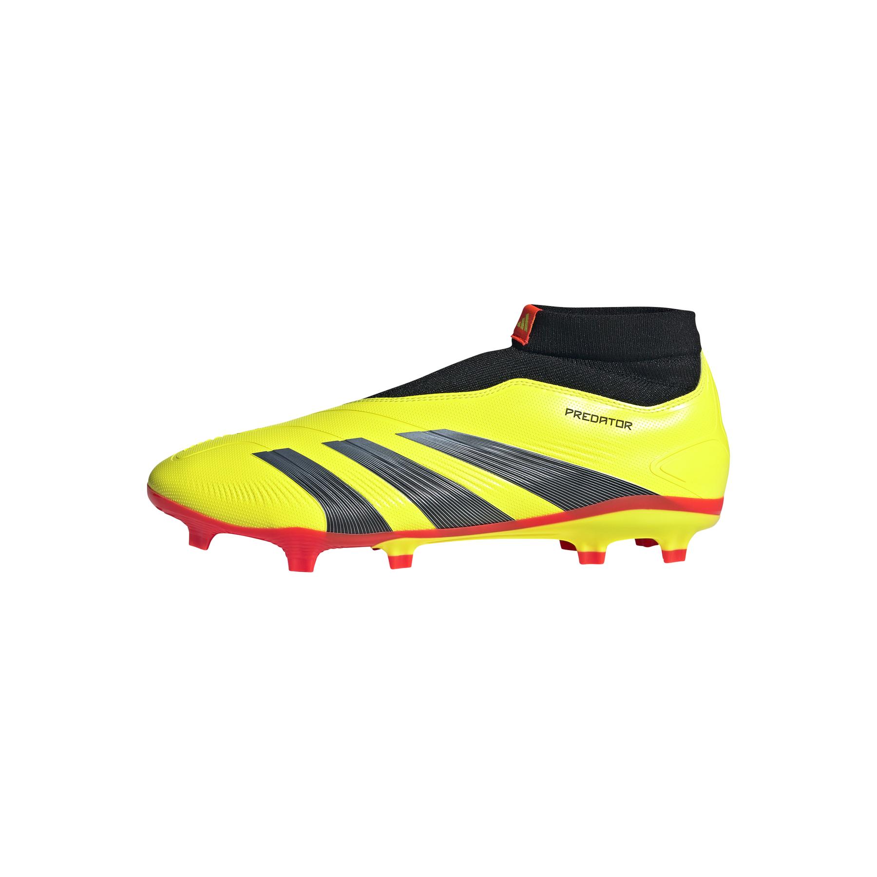 product/a/d/adidas_ig7766_14_footwear_photography_left_side_center_lateral_view_white.jpg