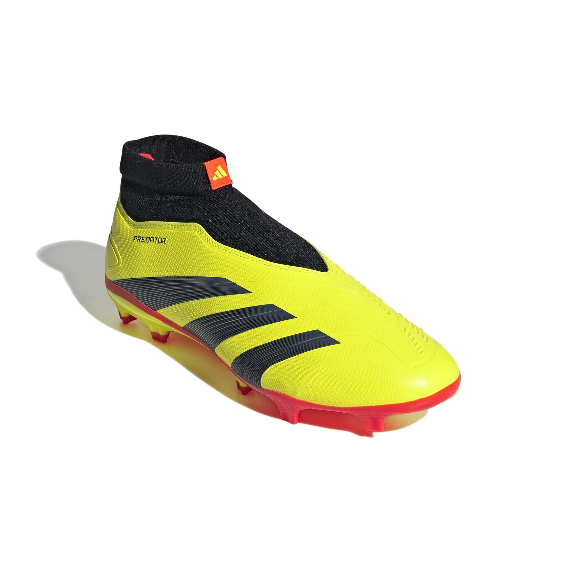 product/a/d/adidas_ig7766_5_footwear_photography_front_lateral_top_view_white.jpg