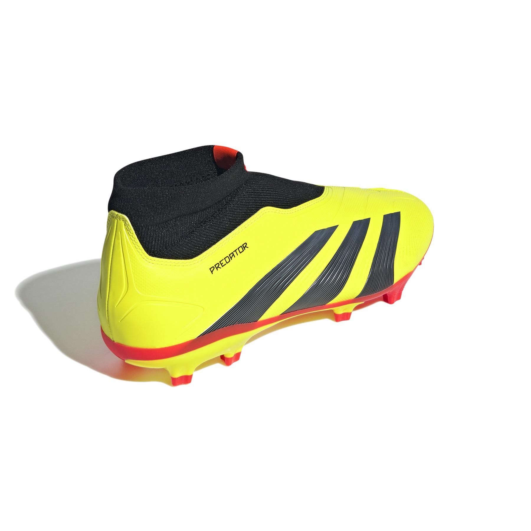 product/a/d/adidas_ig7766_6_footwear_photography_back_lateral_top_view_white.jpg